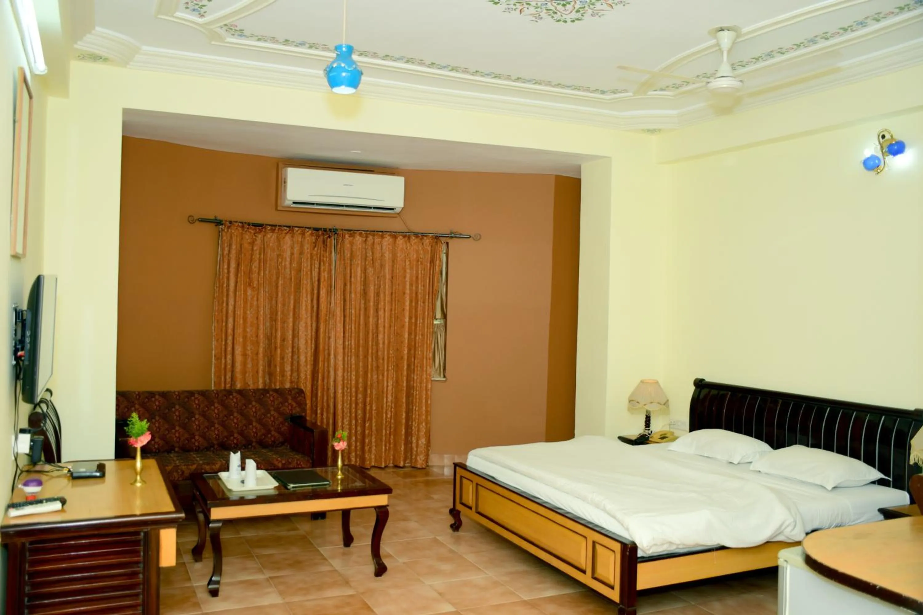 Bedroom, Bed in Hotel Master Paradise, Pushkar, Rajasthan , INDIA