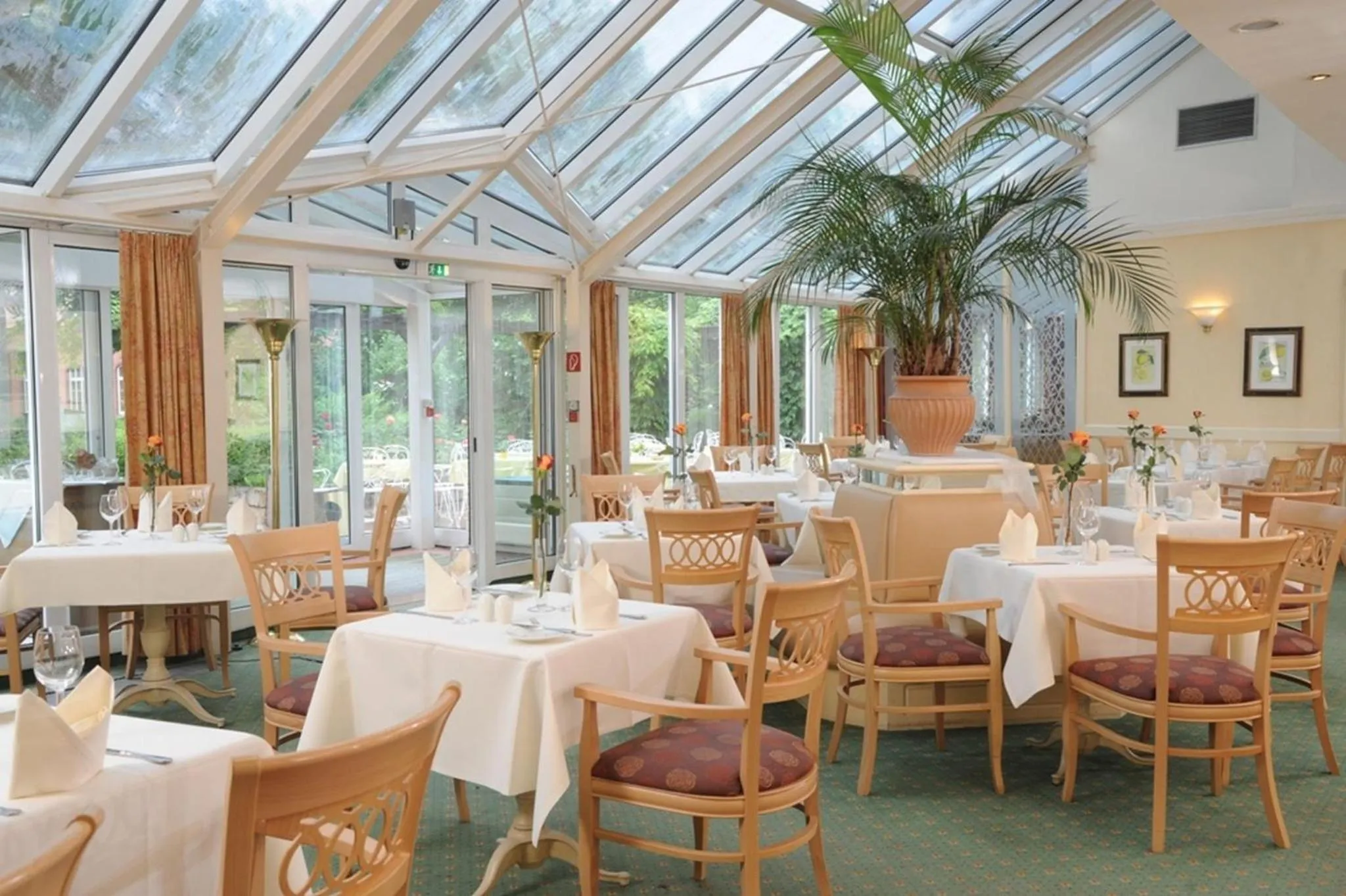 Restaurant/places to eat in Hotel am Schlosspark