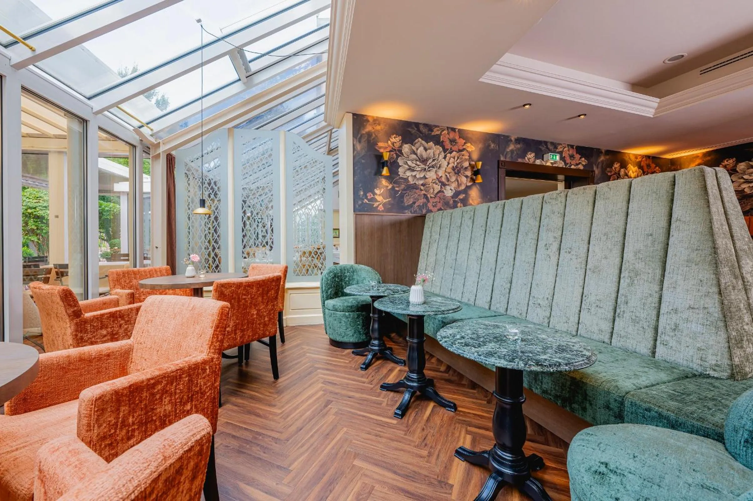Lounge or bar in Hotel am Schlosspark