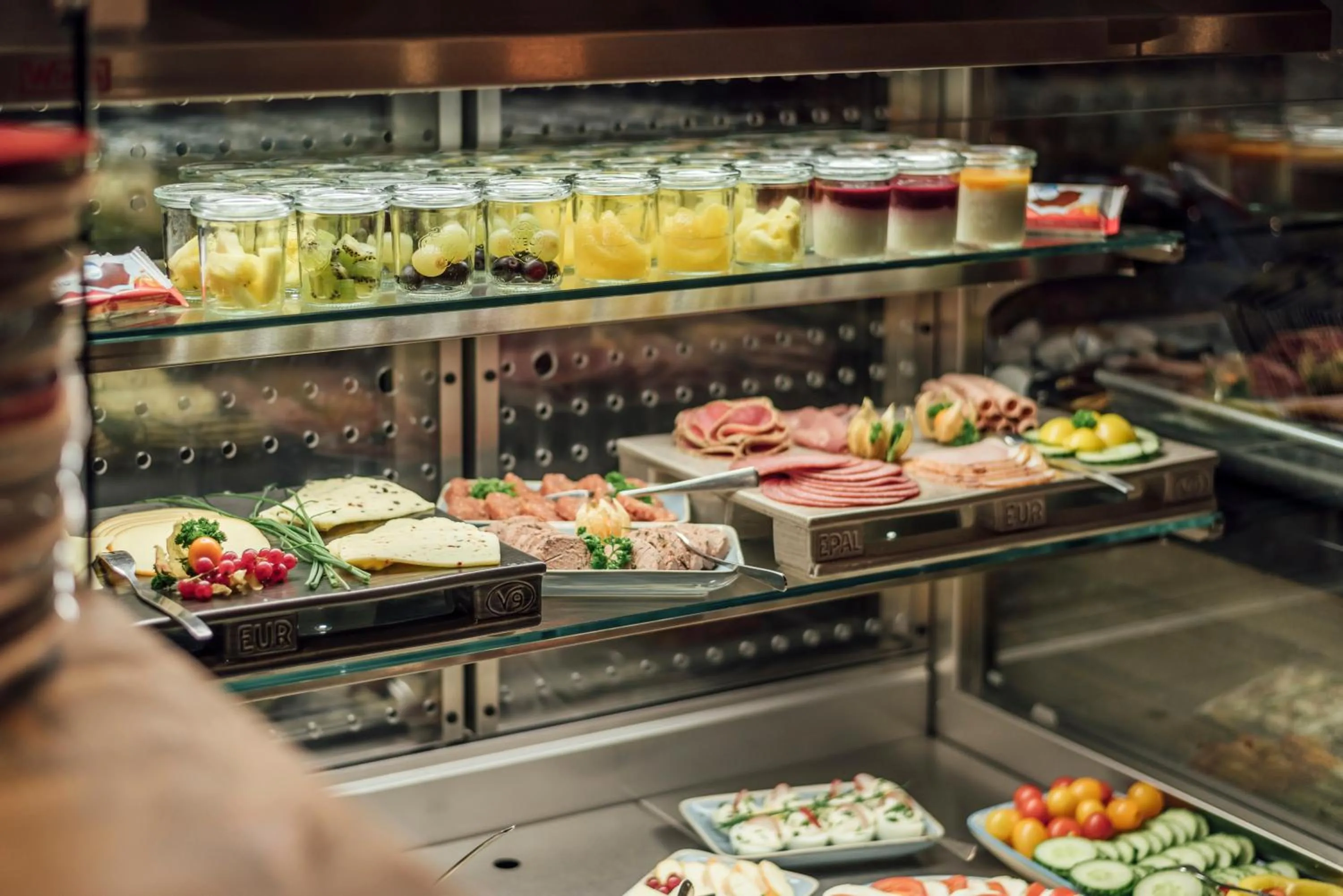 Breakfast in Underdog Hotel