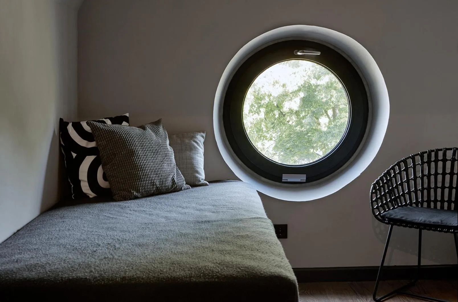 Photo of the whole room, Bed in Underdog Hotel