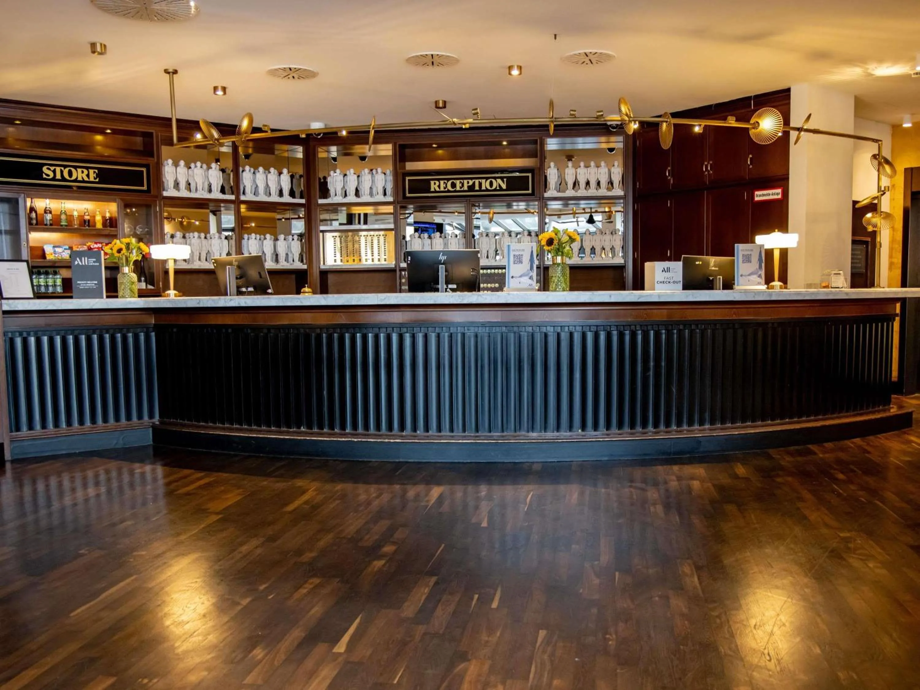 Property building in Mercure Hotel Frankfurt Airport Langen