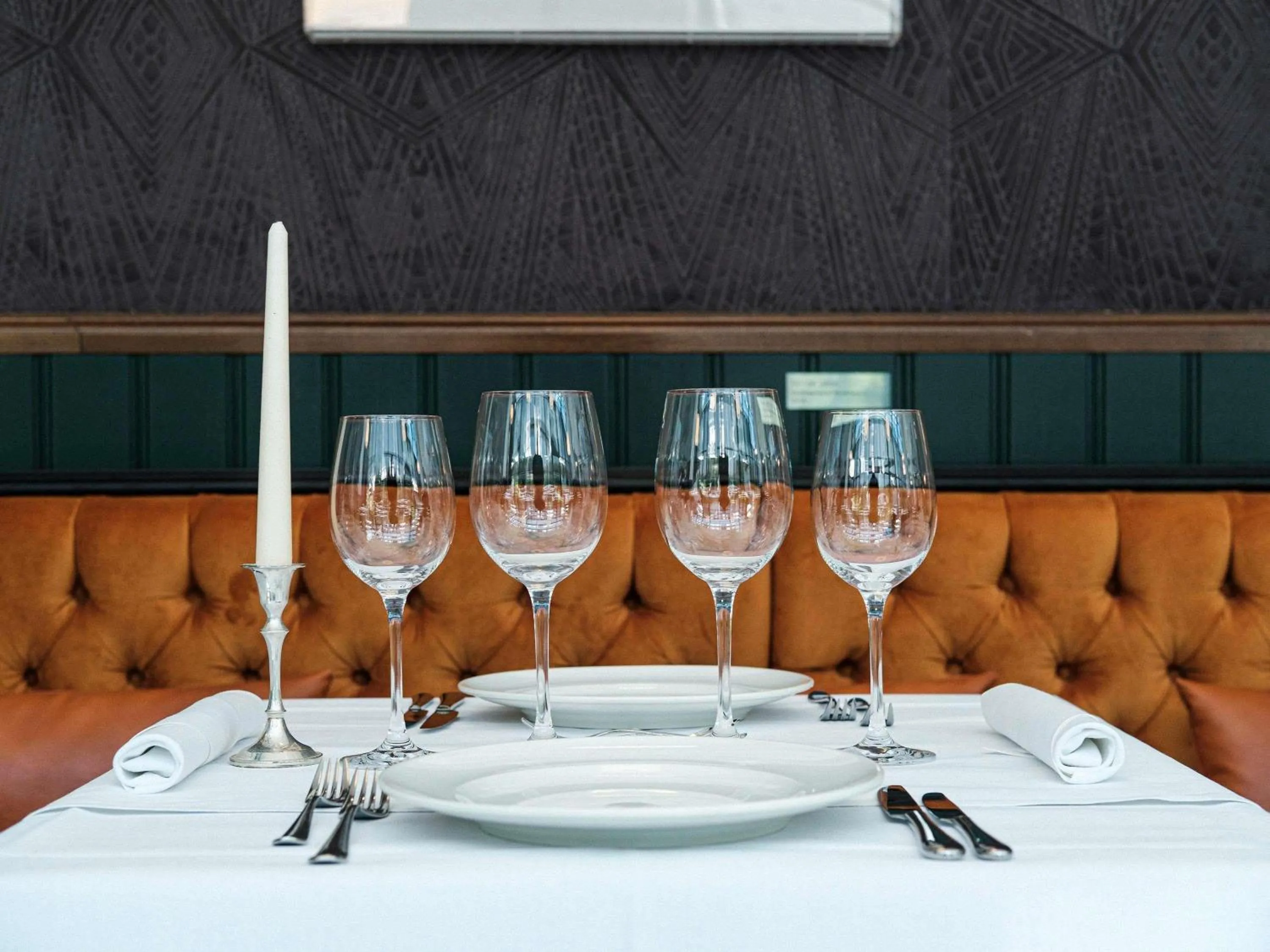 Restaurant/places to eat in Mercure Hotel Frankfurt Airport Langen