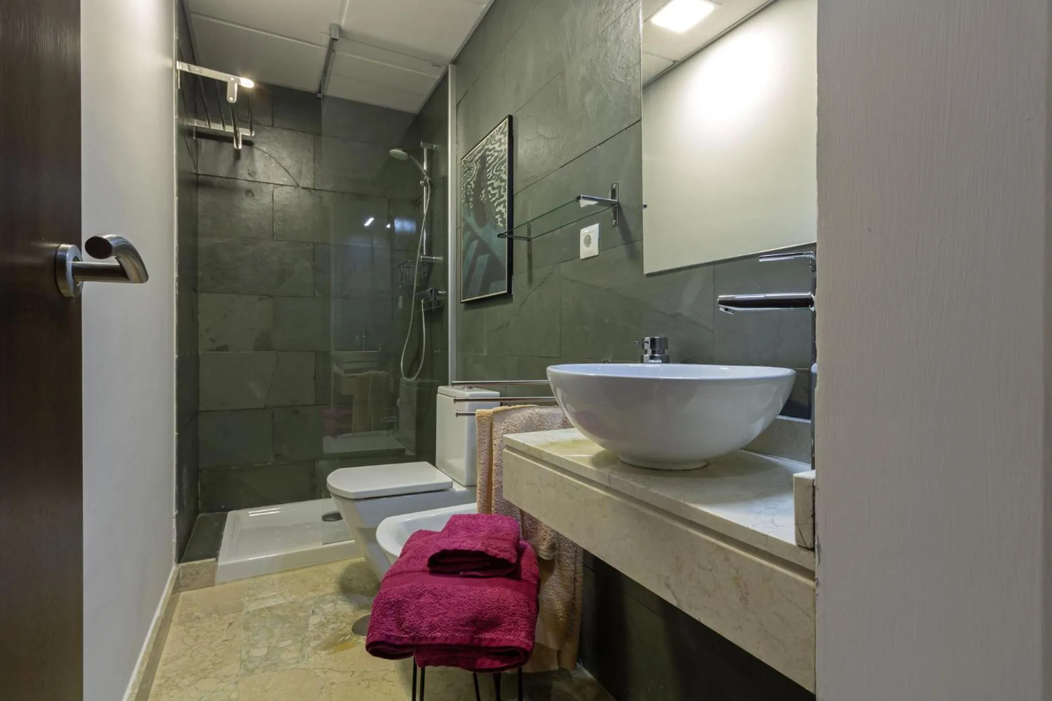 Bathroom in Alkazar Gardens Old Town 6 pax