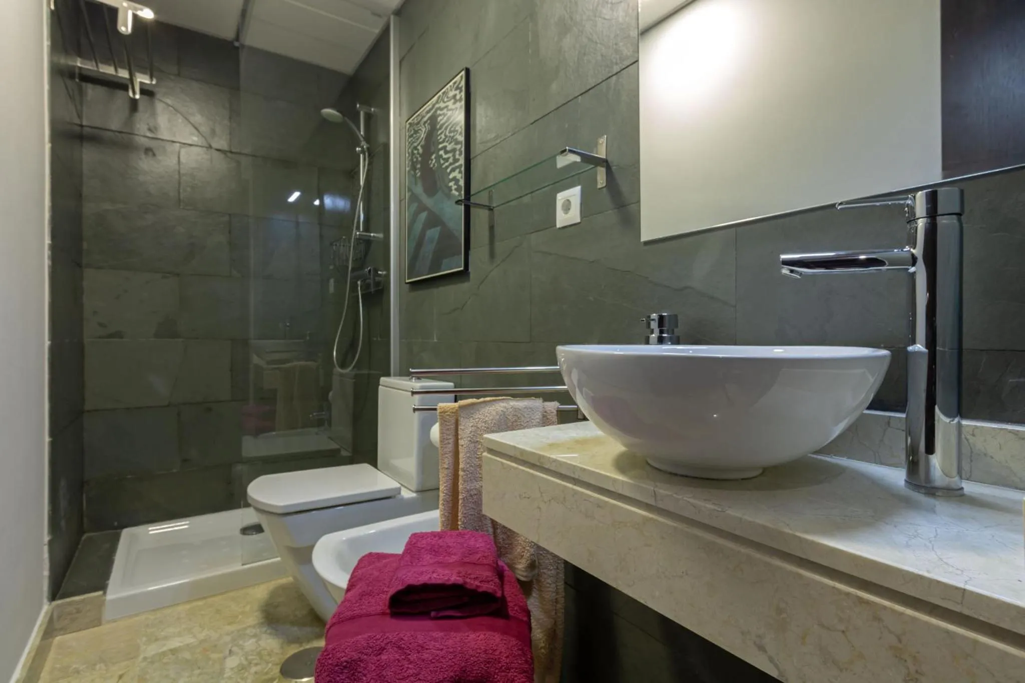 Bathroom in Alkazar Gardens Old Town 6 pax