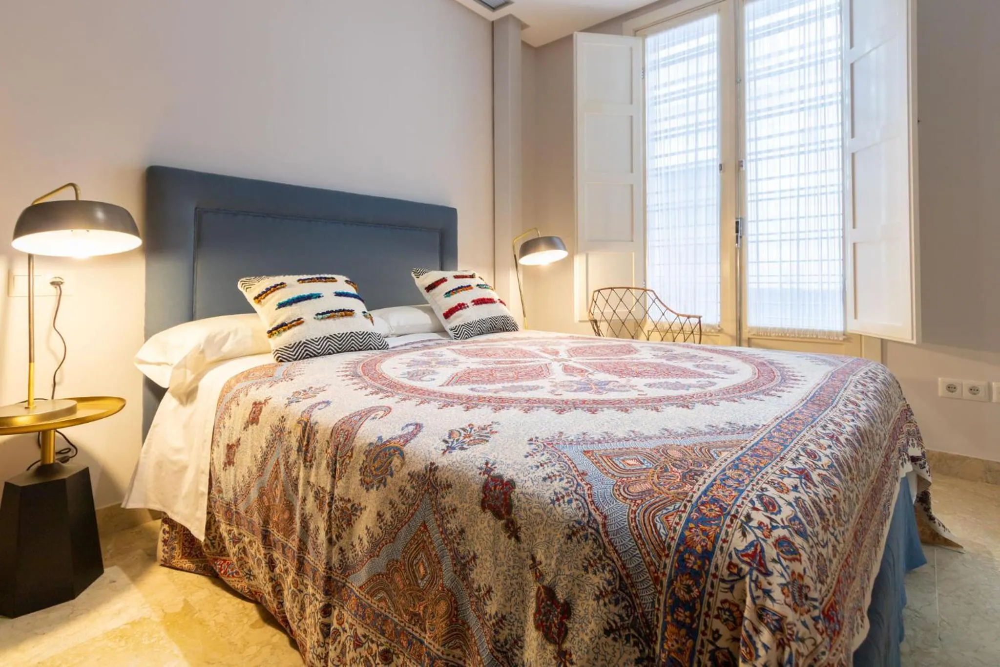 Bed in Alkazar Gardens Old Town 6 pax