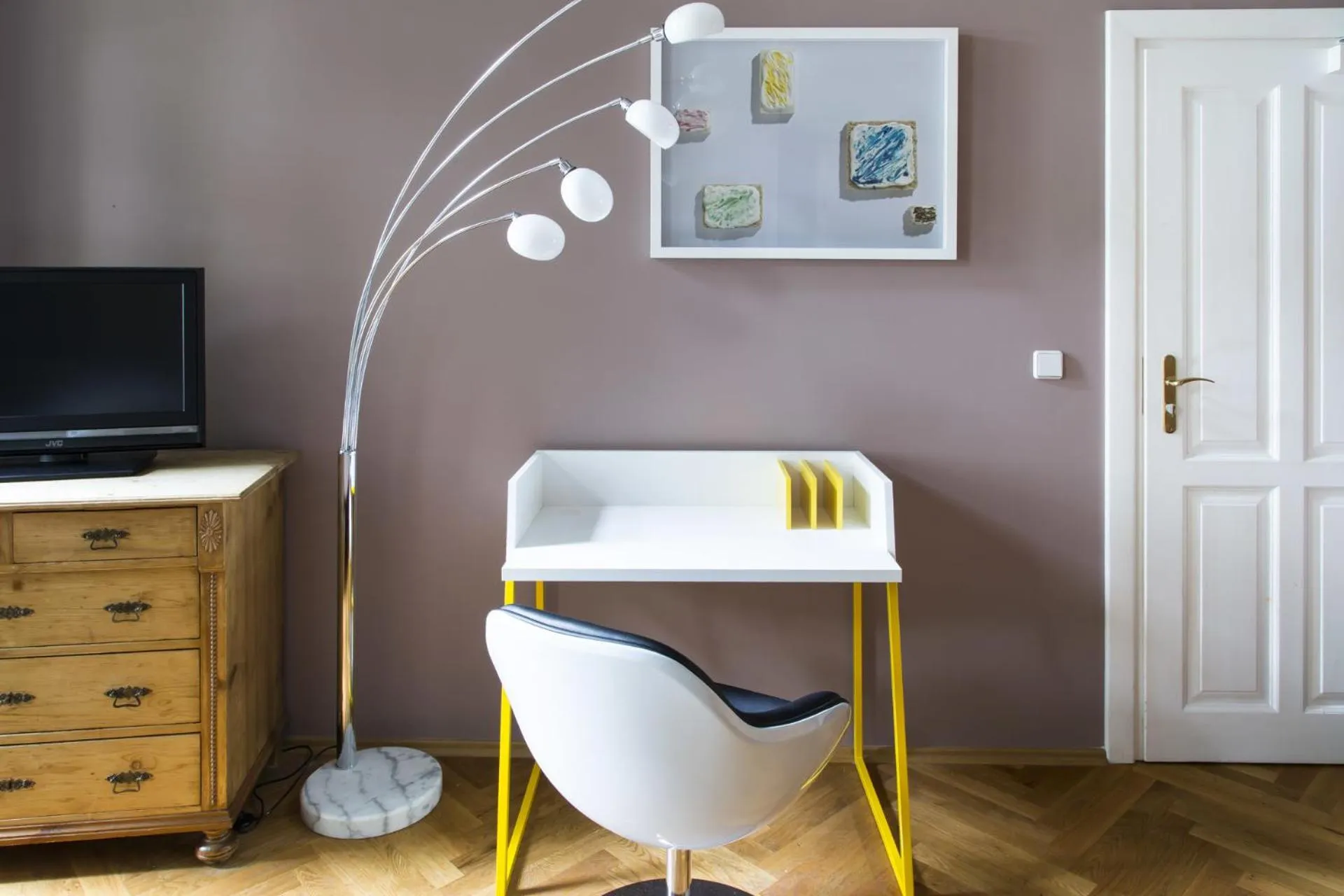 Decorative detail in Hotel Residenz Begaswinkel