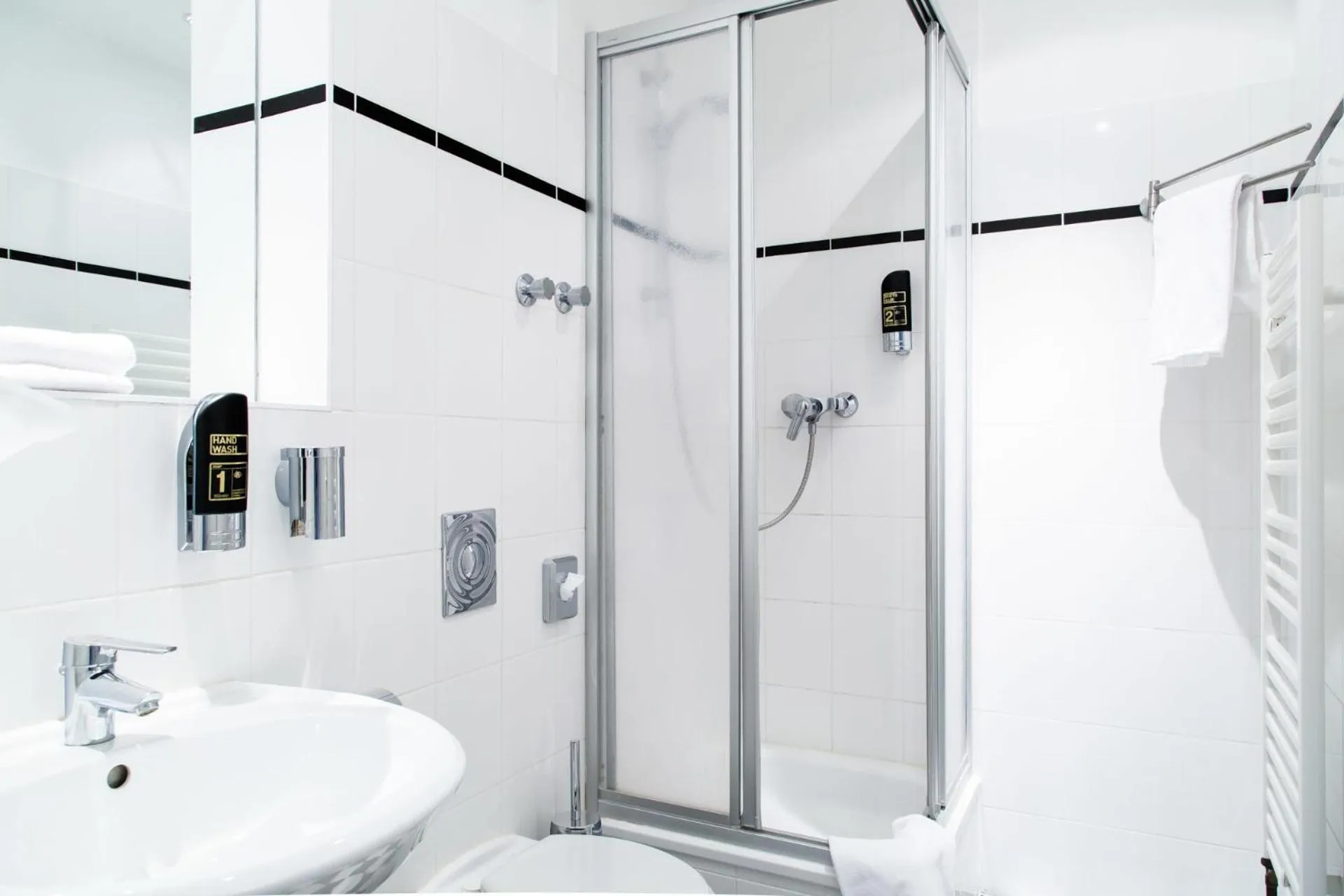 Bathroom in Hotel Residenz Begaswinkel