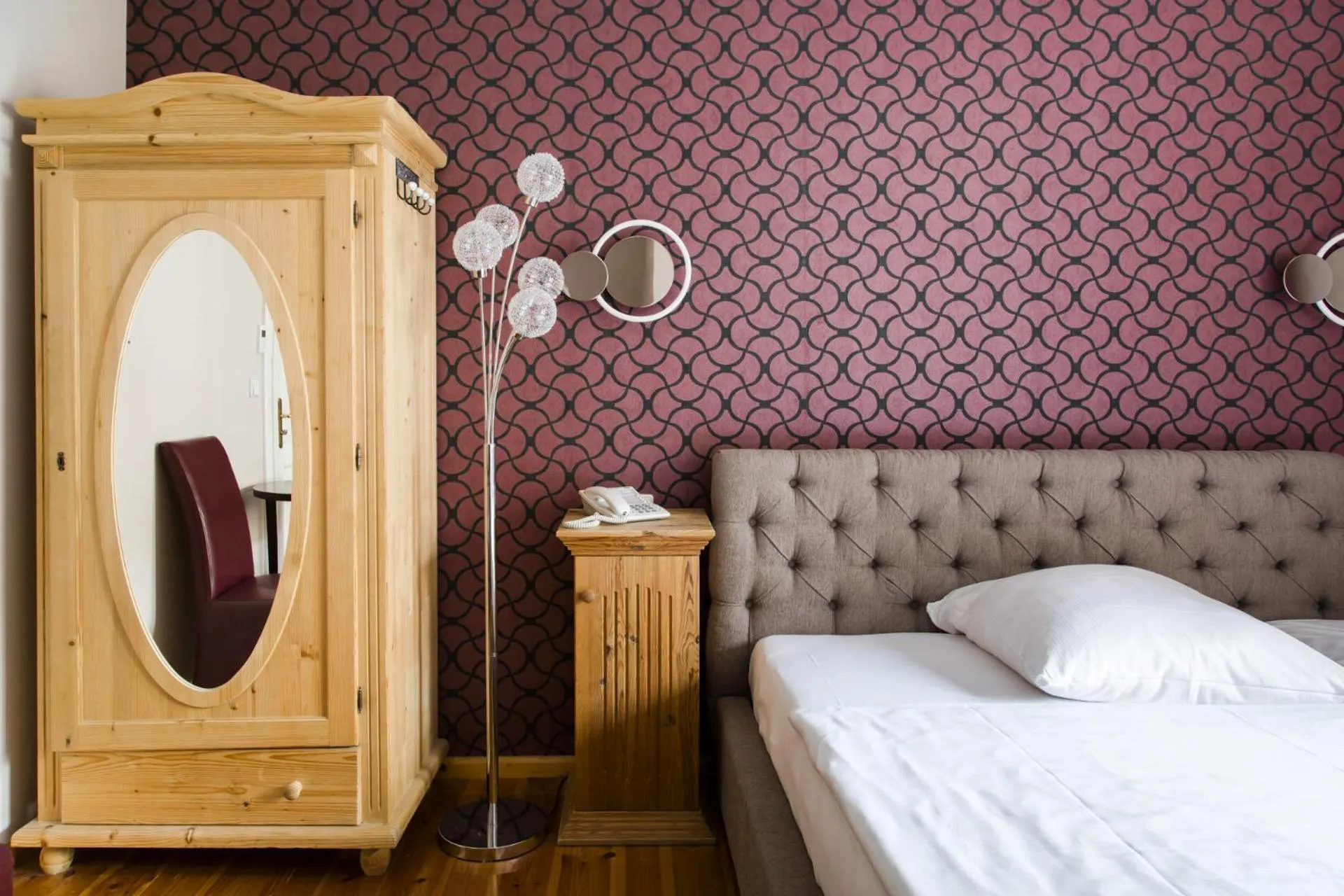 Decorative detail, Bed in Hotel Residenz Begaswinkel