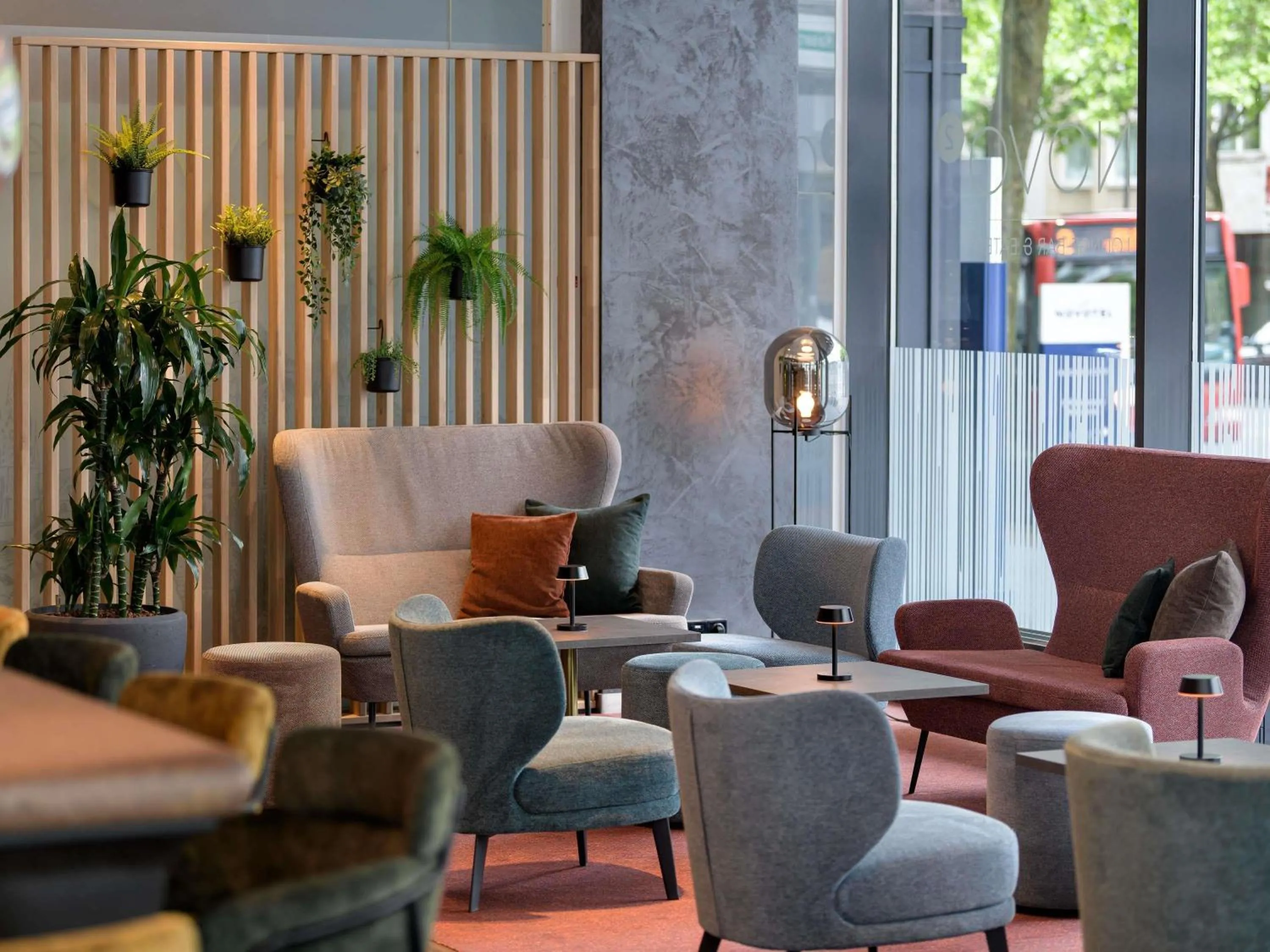 Lounge or bar in Novotel Aachen City
