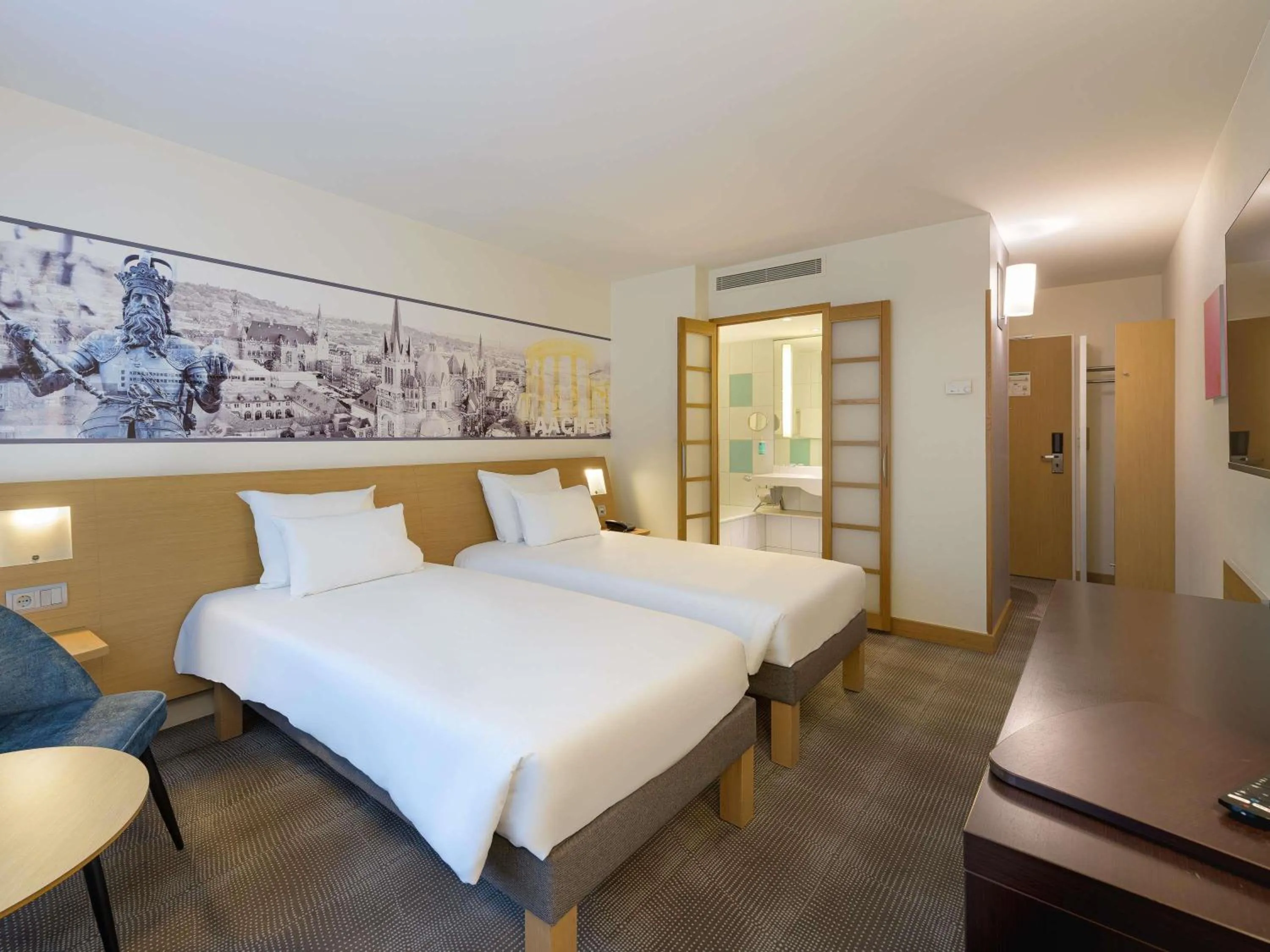 Bedroom, Bed in Novotel Aachen City