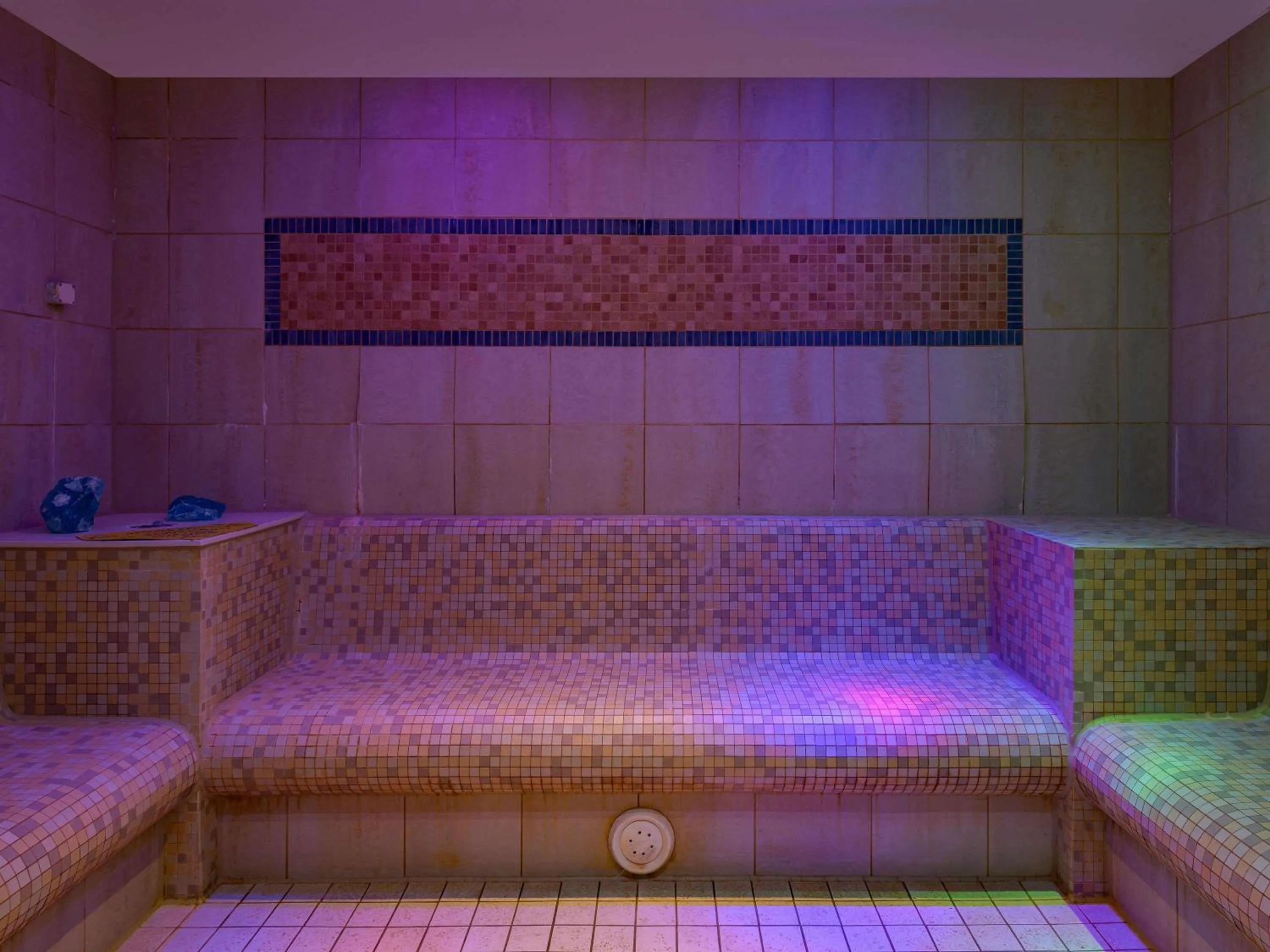 Property building in Novotel Aachen City