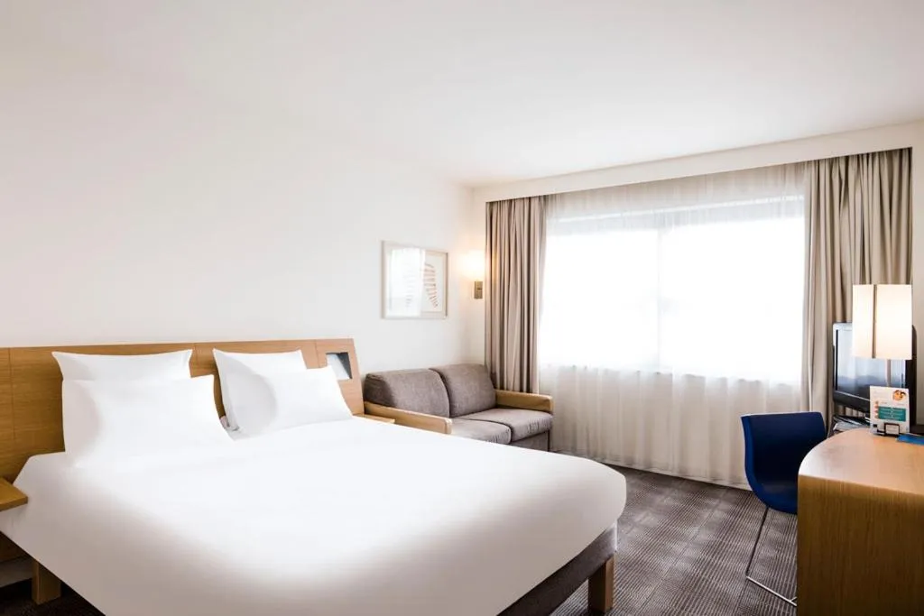 Bed in Novotel Aachen City