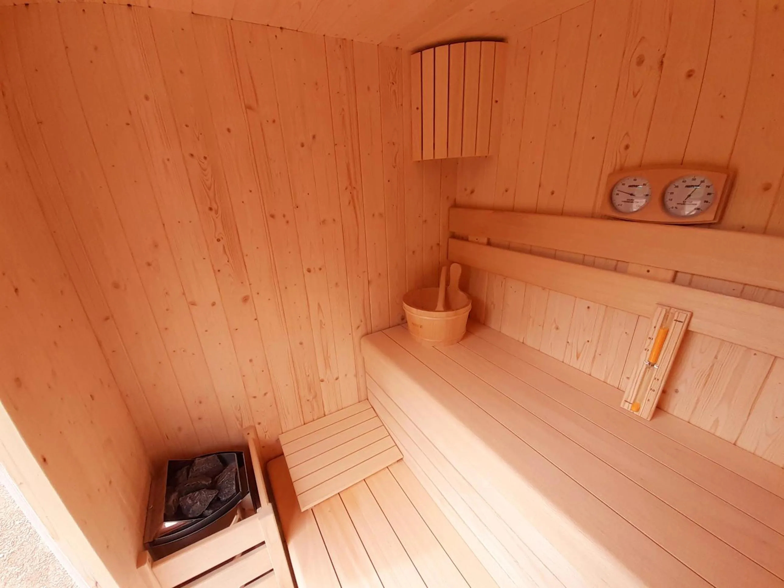 Sauna in Miravallesuites