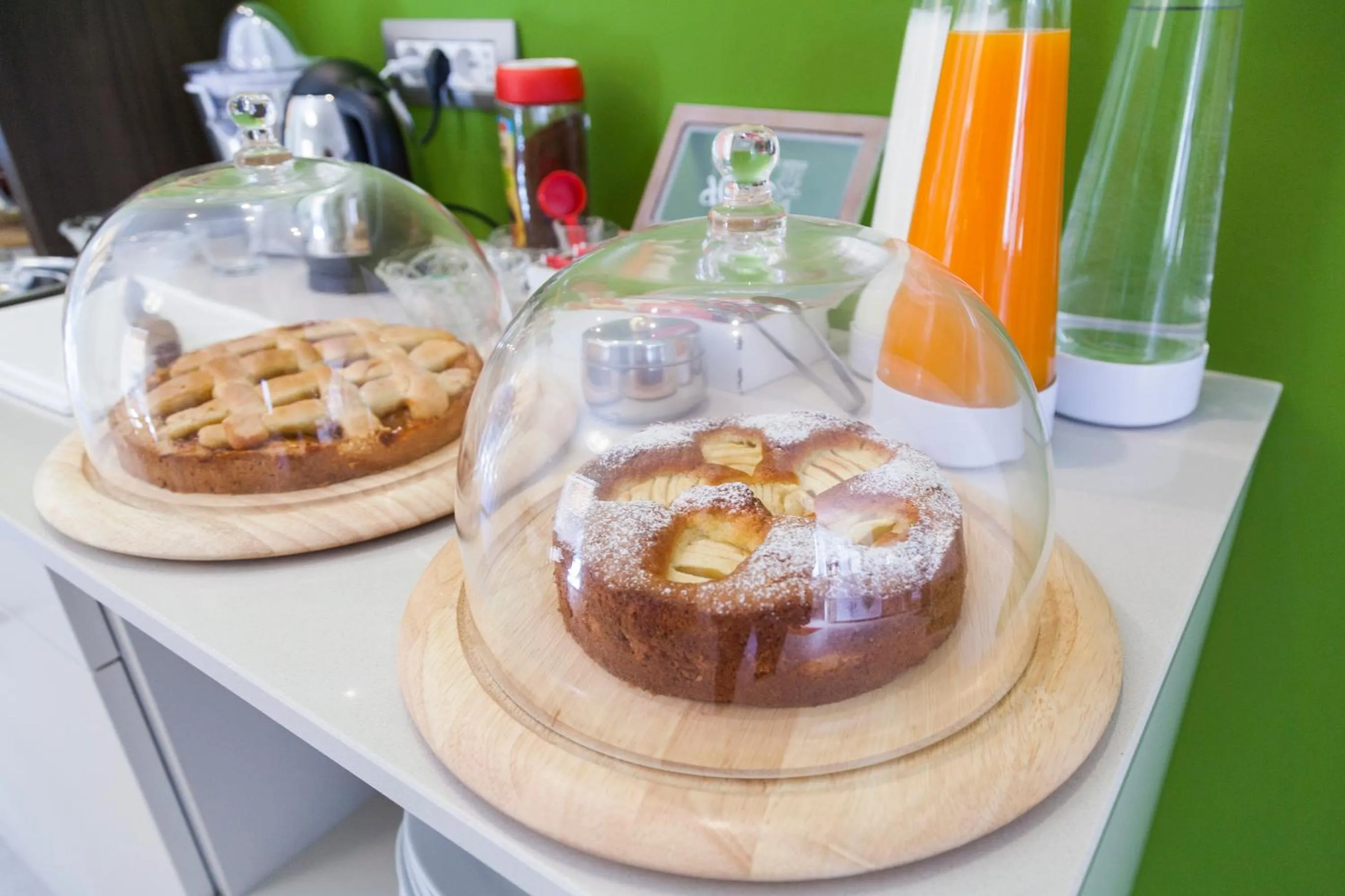 Breakfast in Miravallesuites