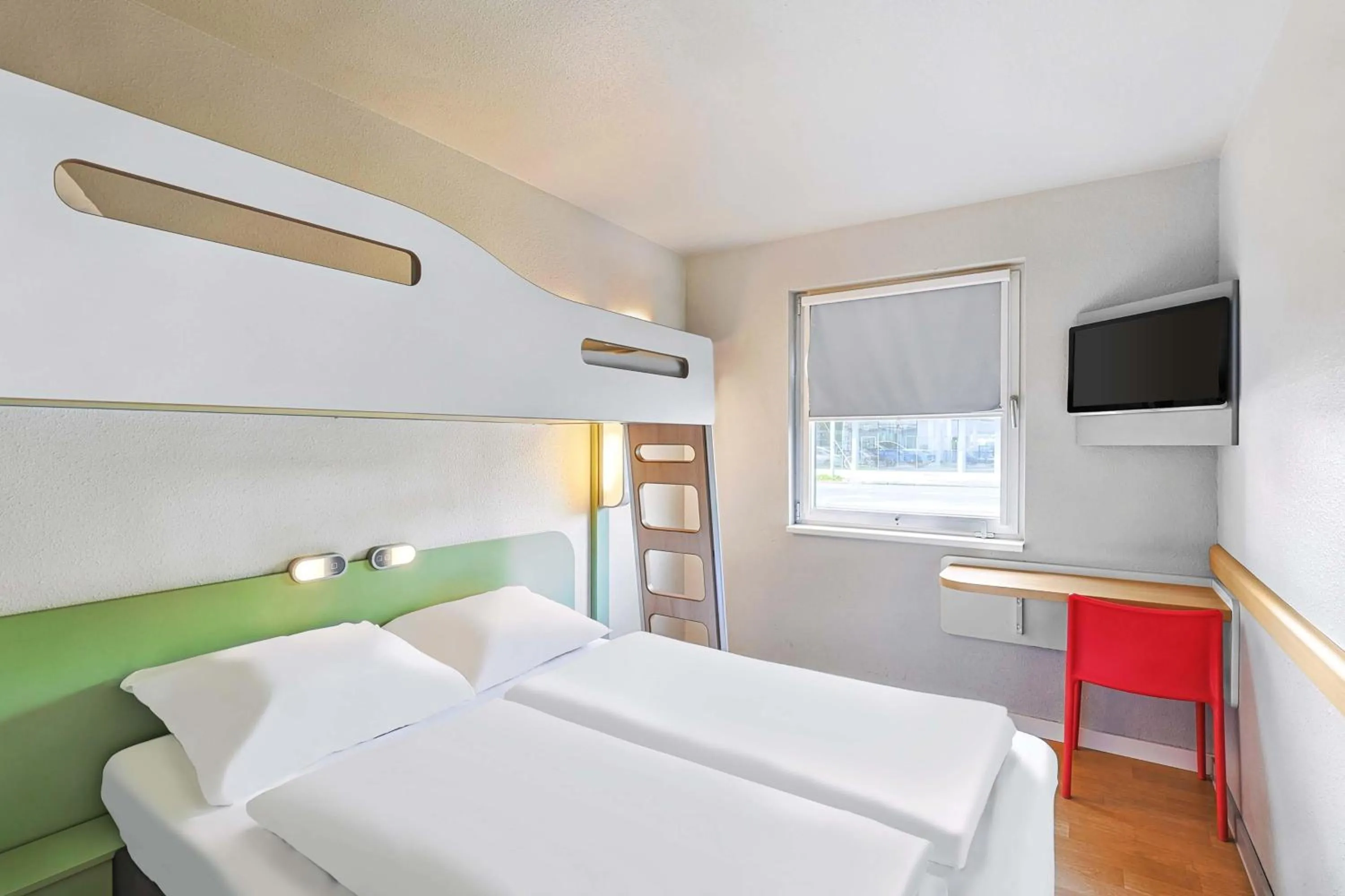 Photo of the whole room, Bed in B&B Hotel Lübeck Berliner-Platz