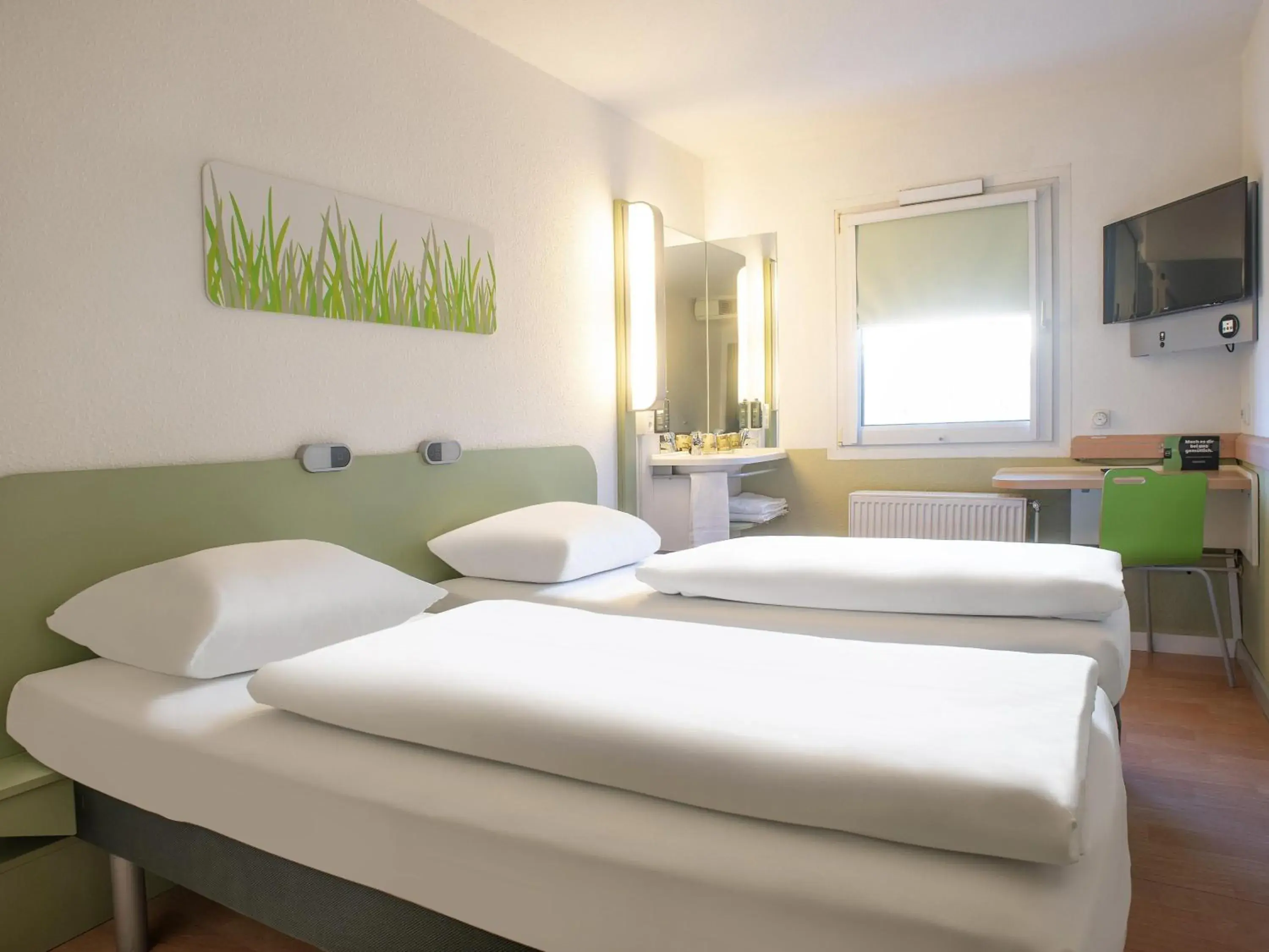 Double Room - single occupancy in B&B Hotel Lübeck Berliner-Platz Double Room - single occupancy in B&B Hotel Lübeck Berliner-Platz