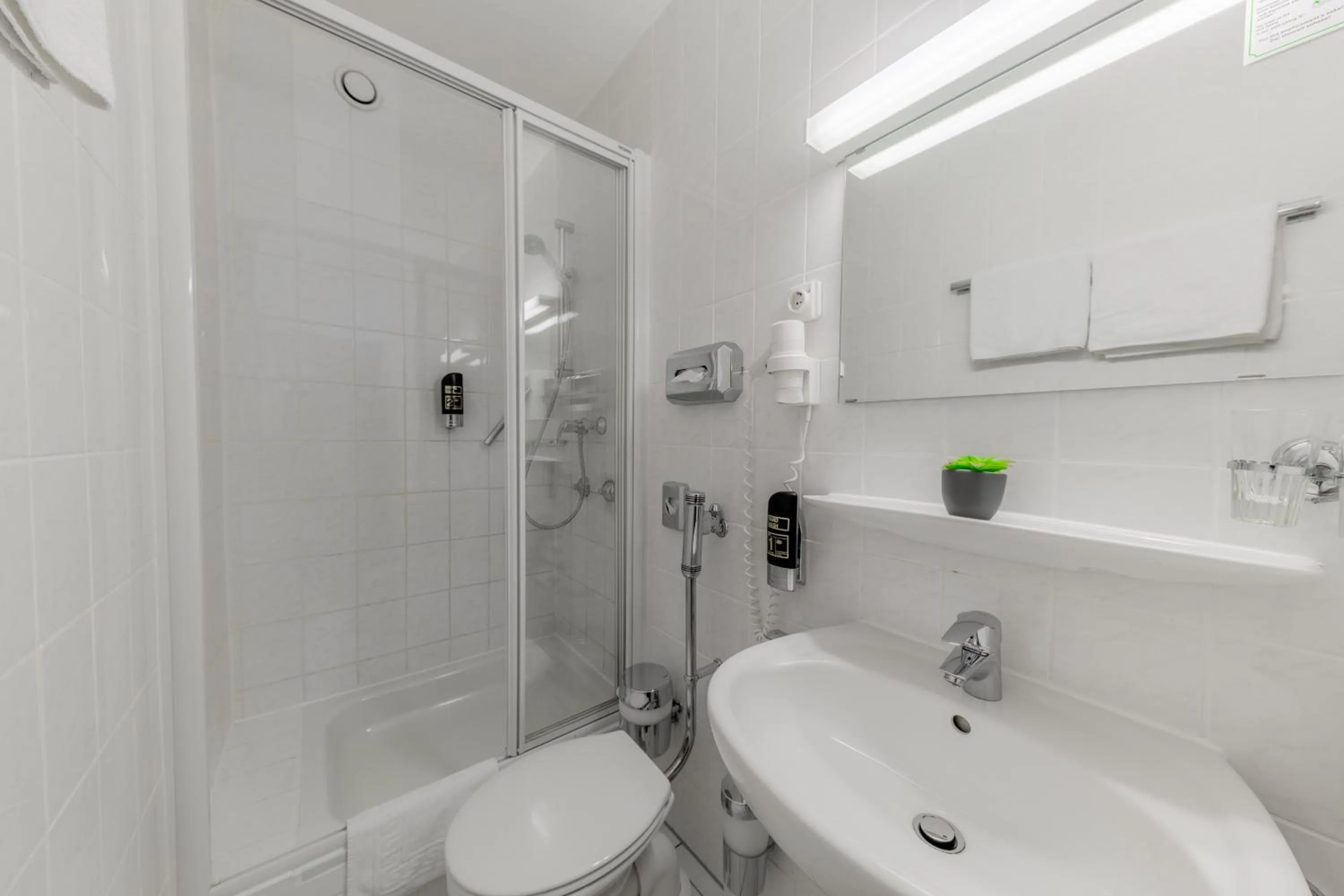 Bathroom in Hotel Royal