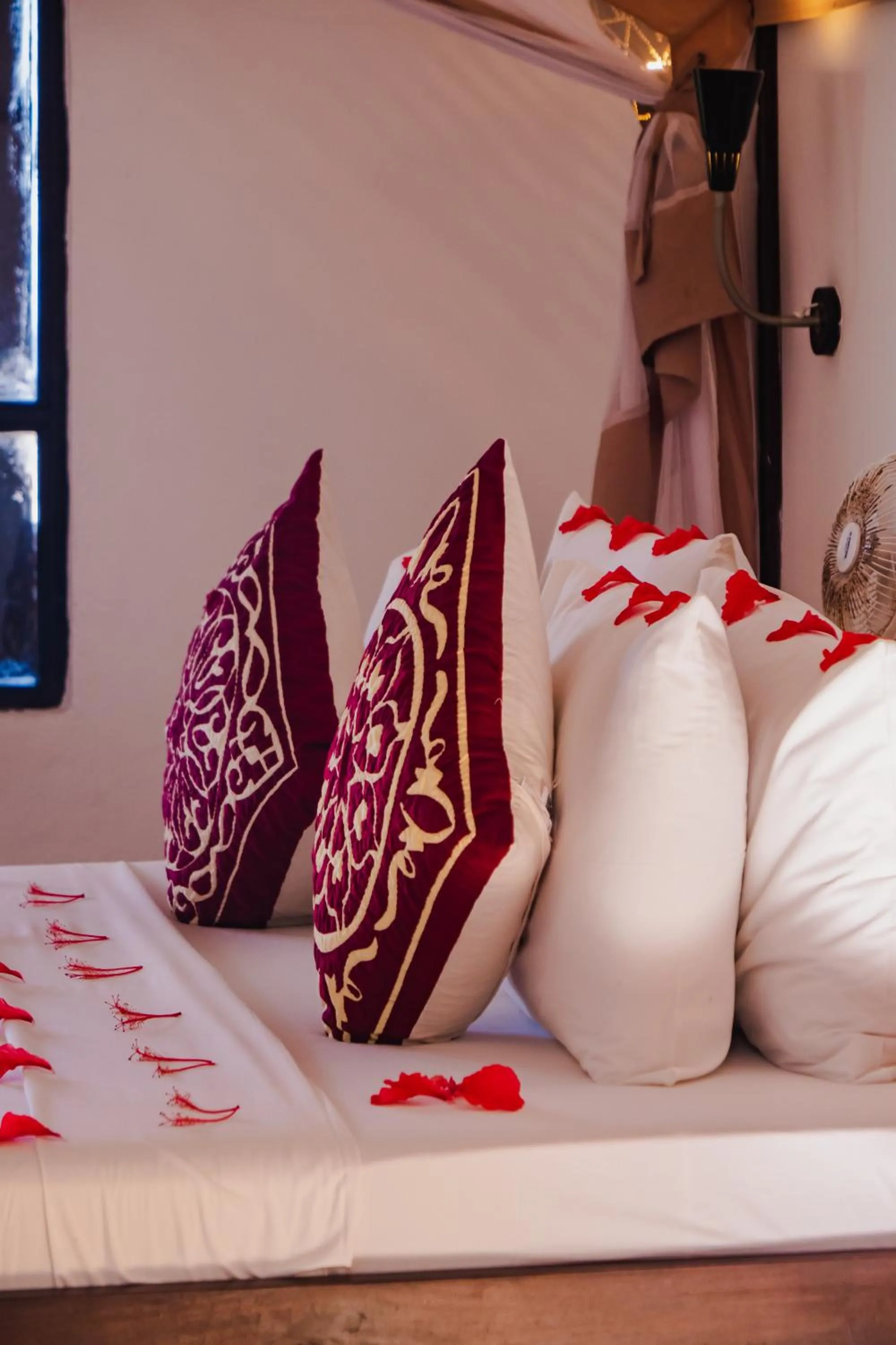 Decorative detail, Bed in Sunshine Bay Zanzibar - Adults Only