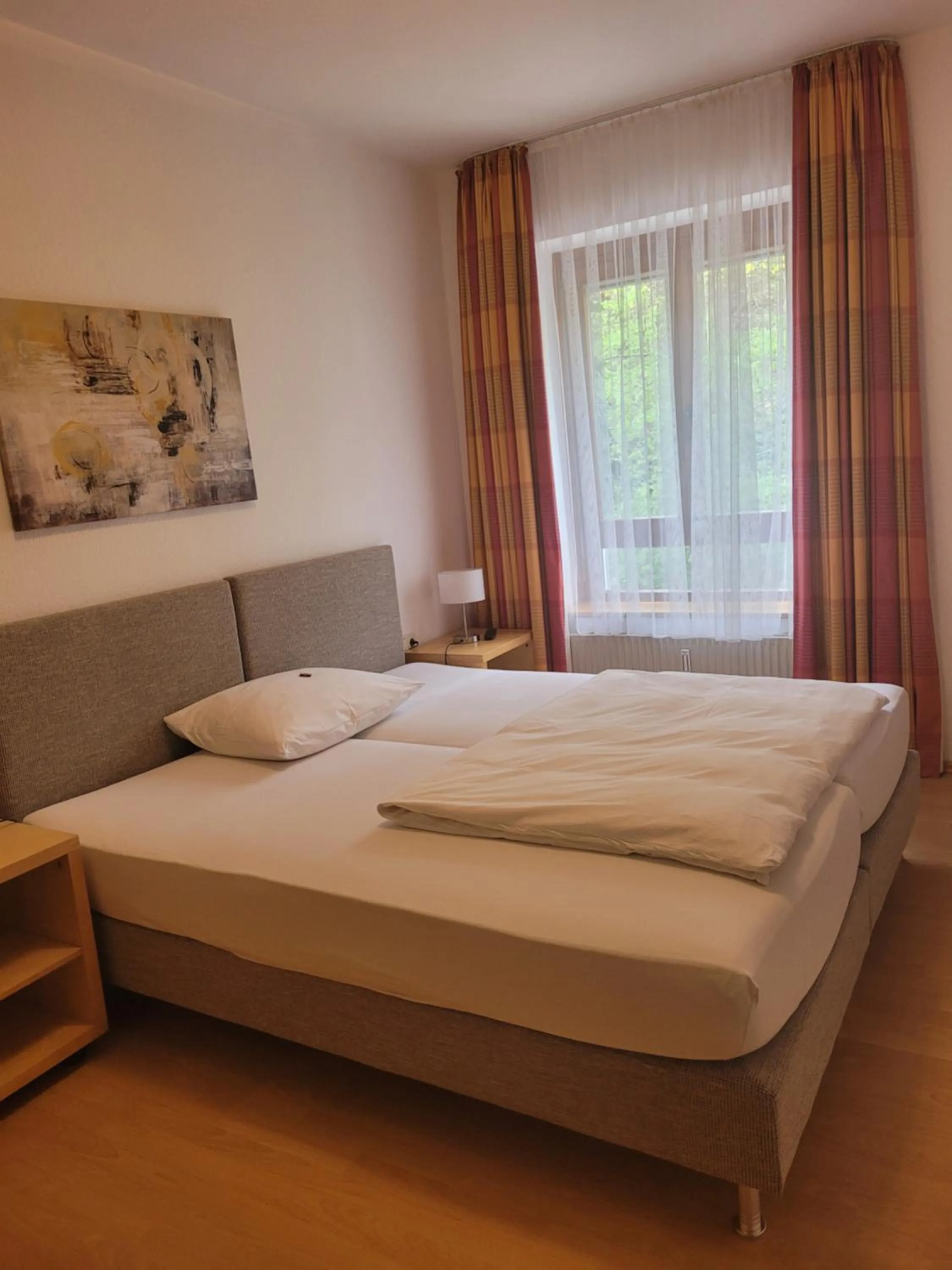 Bedroom, Bed in Hotel Am Nockherberg