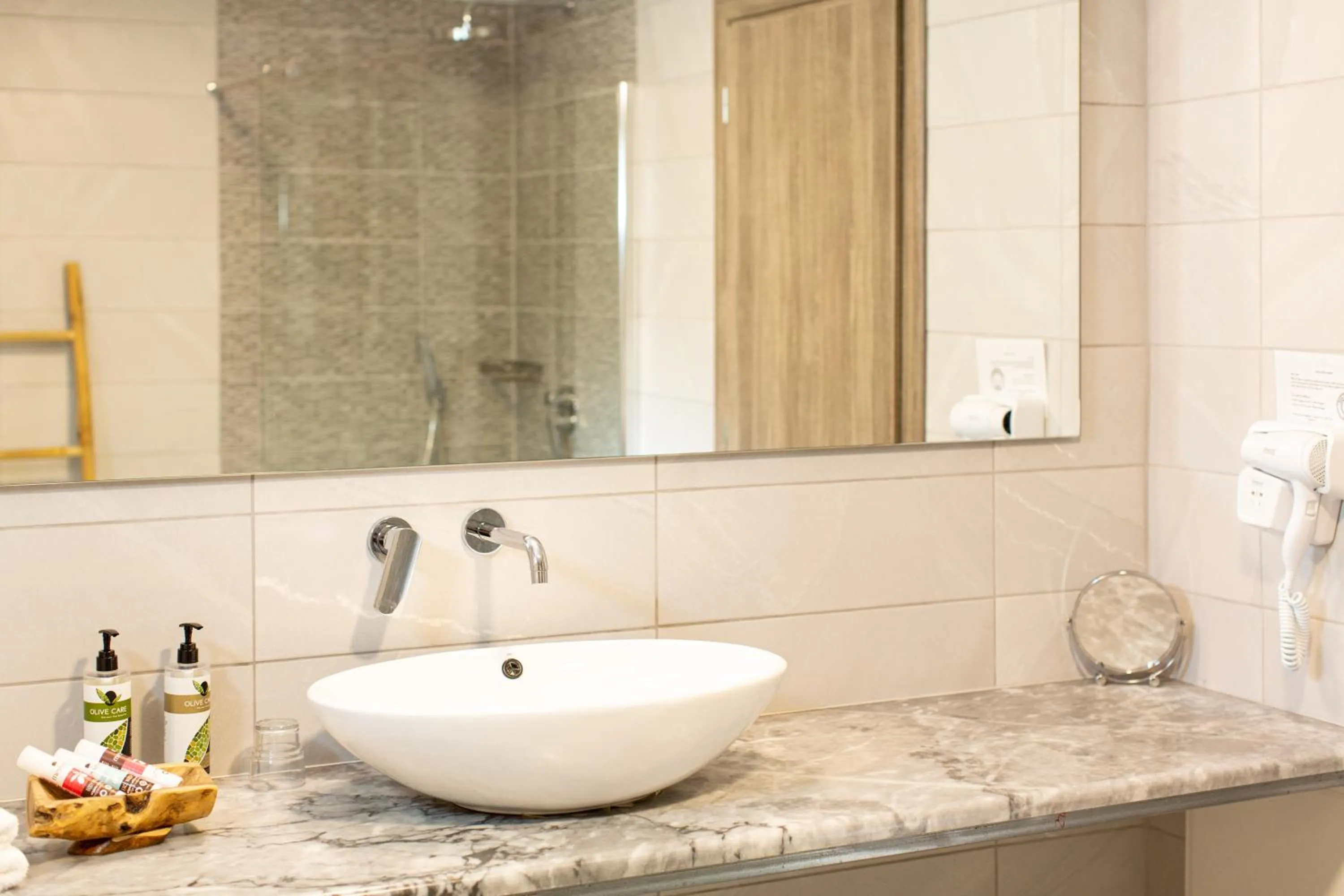 WHITE DONKEY BOUTIQUE Hotel