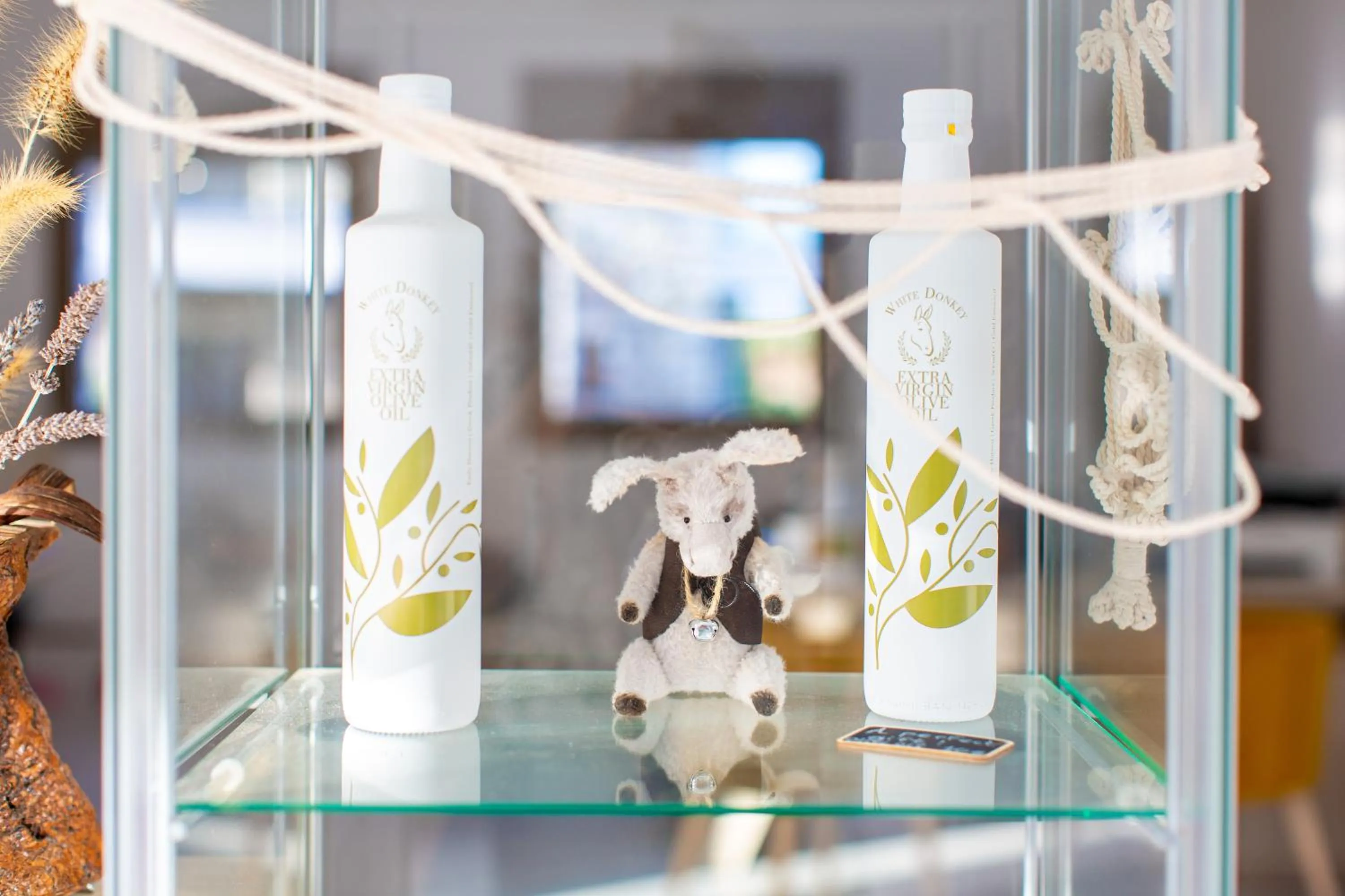 WHITE DONKEY BOUTIQUE Hotel