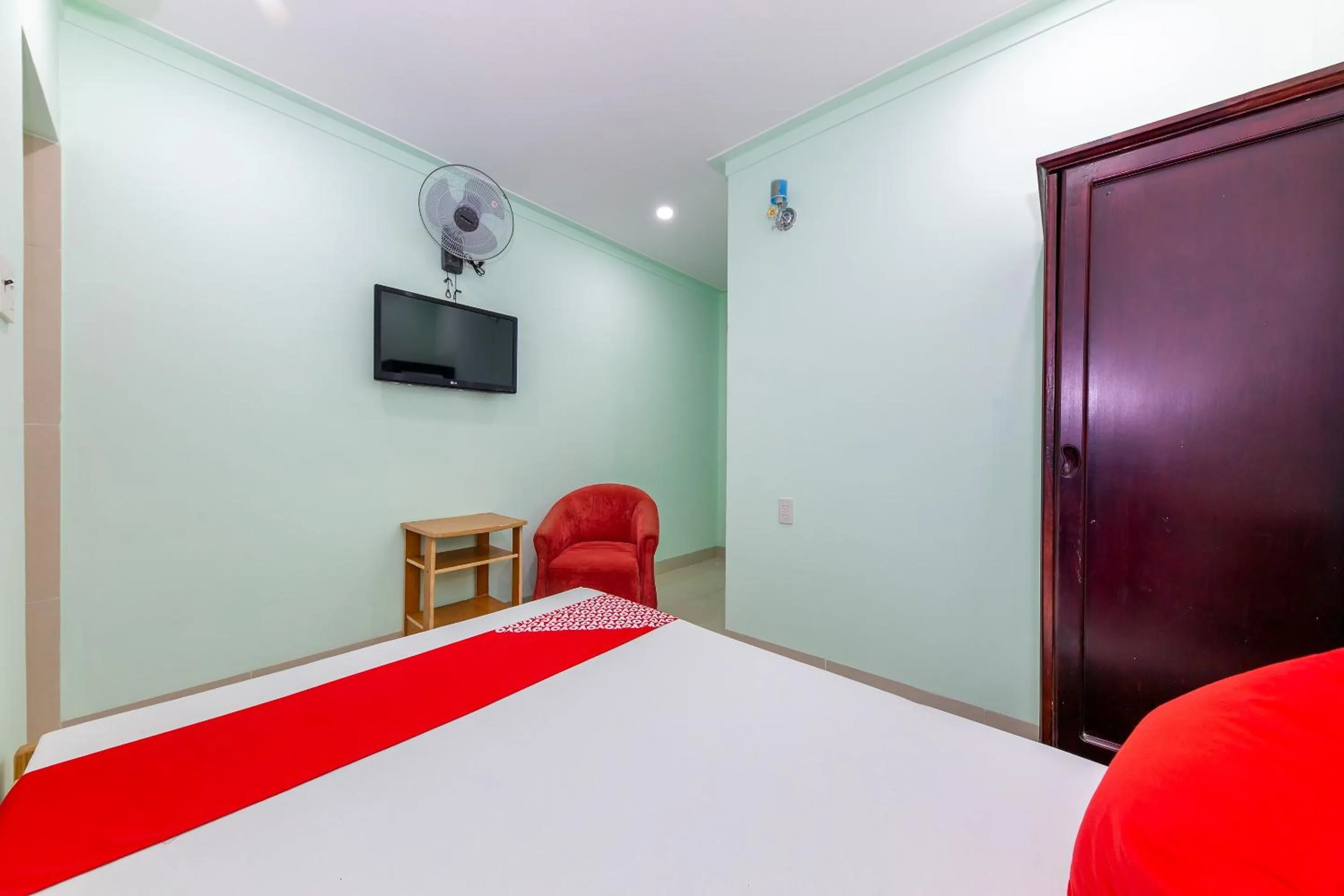 Bedroom in OYO 898 Phuong Thao Hotel