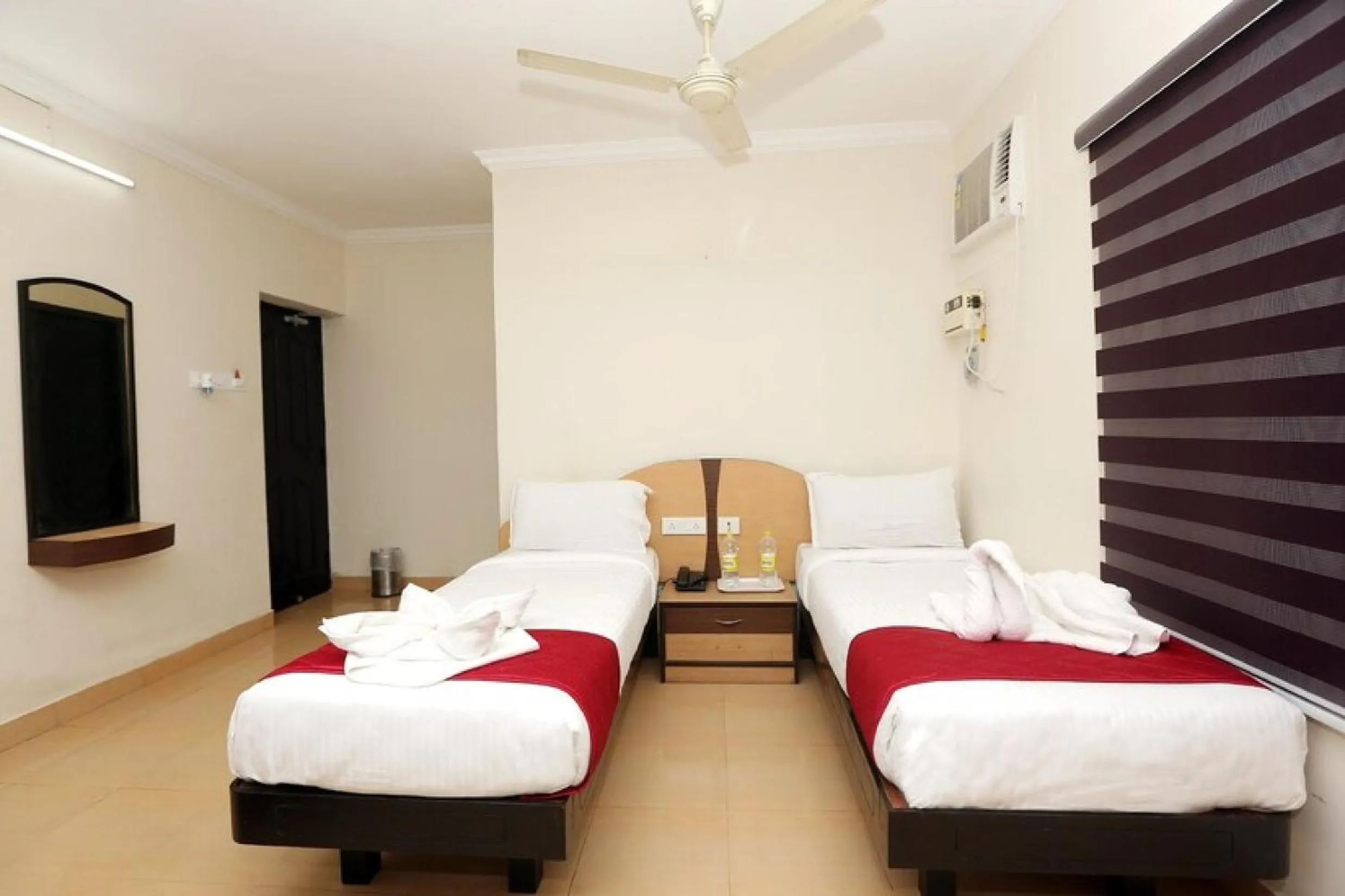 Bedroom, Bed in EMPIRE INN HOTEL