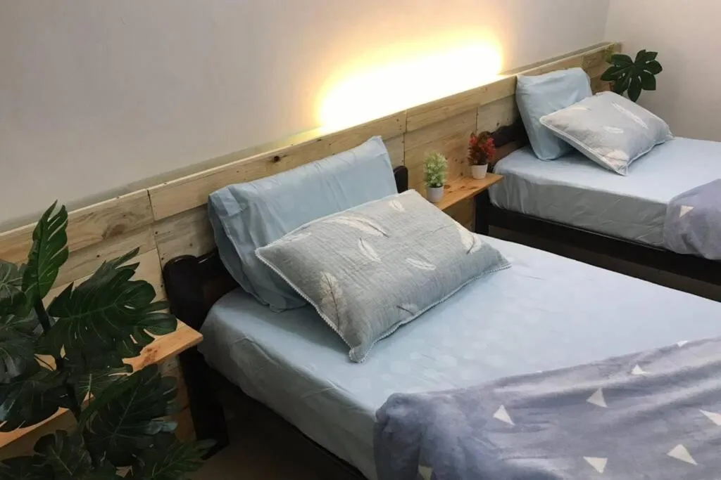 Bedroom, Bed in Ken1606 Home - Centre of KB, WIFI, 6 to 8 pax