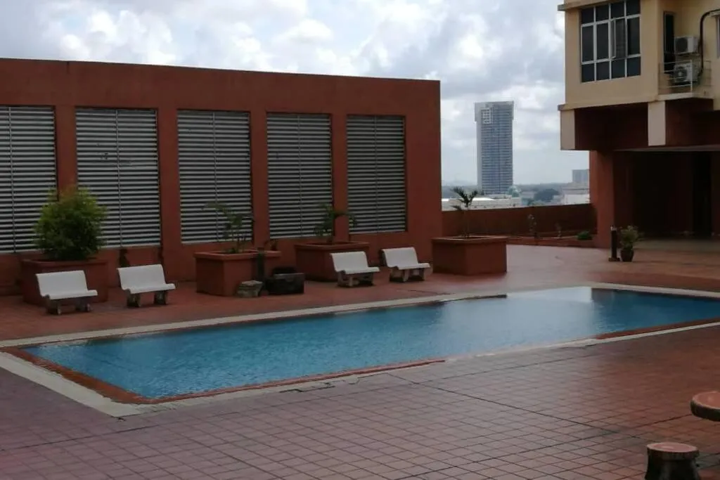 Swimming pool in Ken1606 Home - Centre of KB, WIFI, 6 to 8 pax