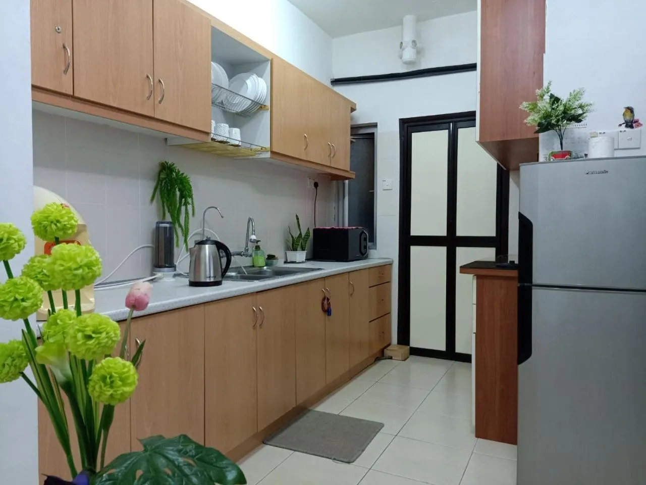 Kitchen or kitchenette in Ken1606 Home - Centre of KB, WIFI, 6 to 8 pax