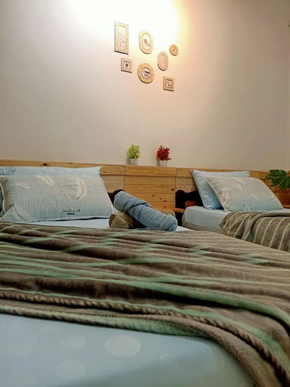 Bedroom, Bed in Ken1606 Home - Centre of KB, WIFI, 6 to 8 pax