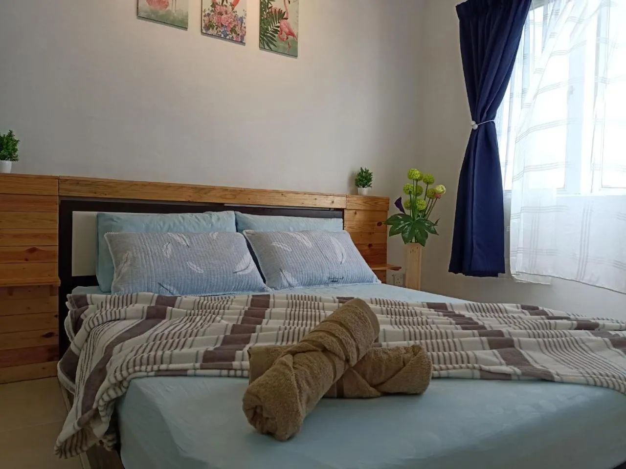 Bedroom, Bed in Ken1606 Home - Centre of KB, WIFI, 6 to 8 pax