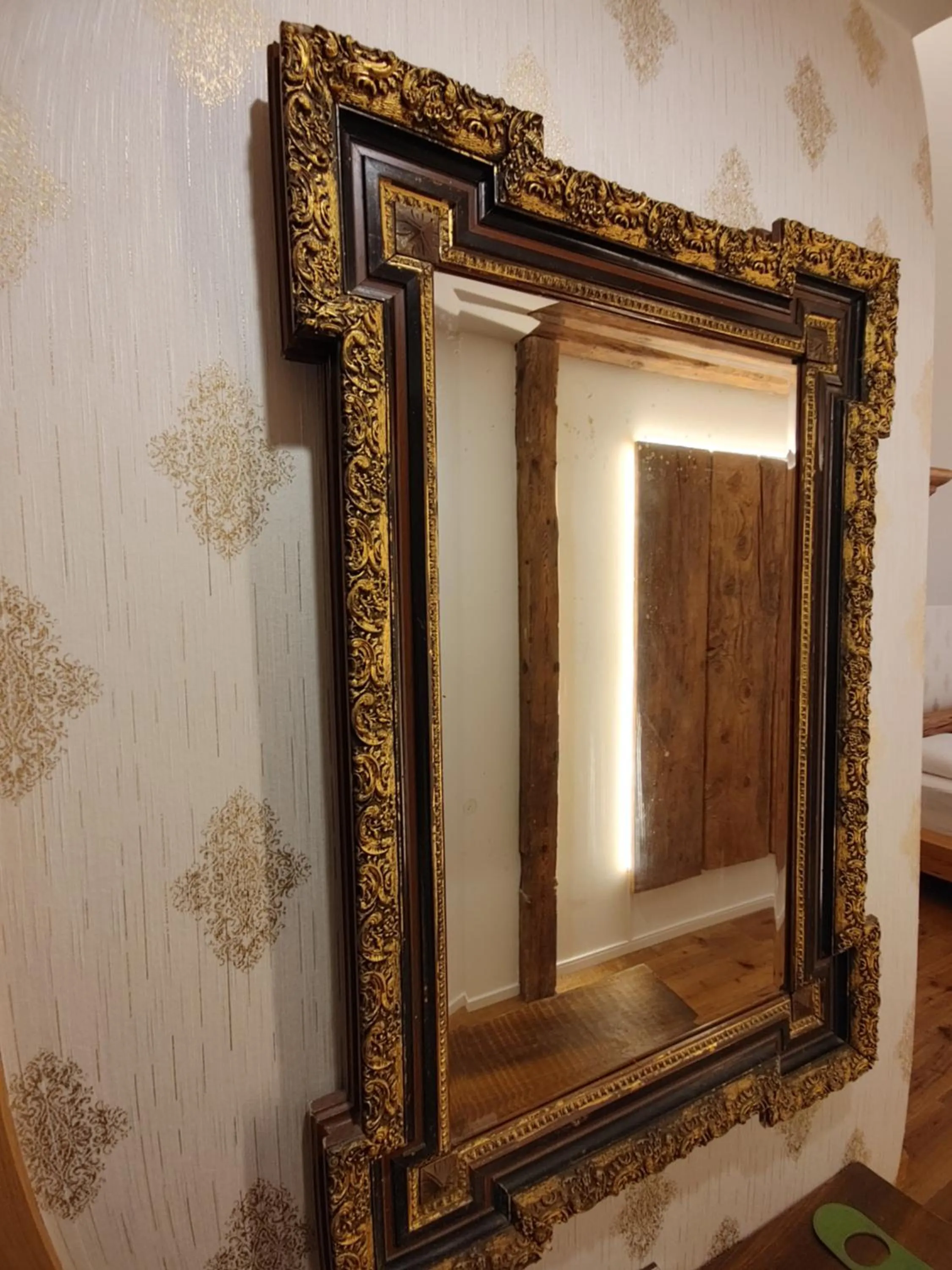 Decorative detail in Landgasthof Roderis