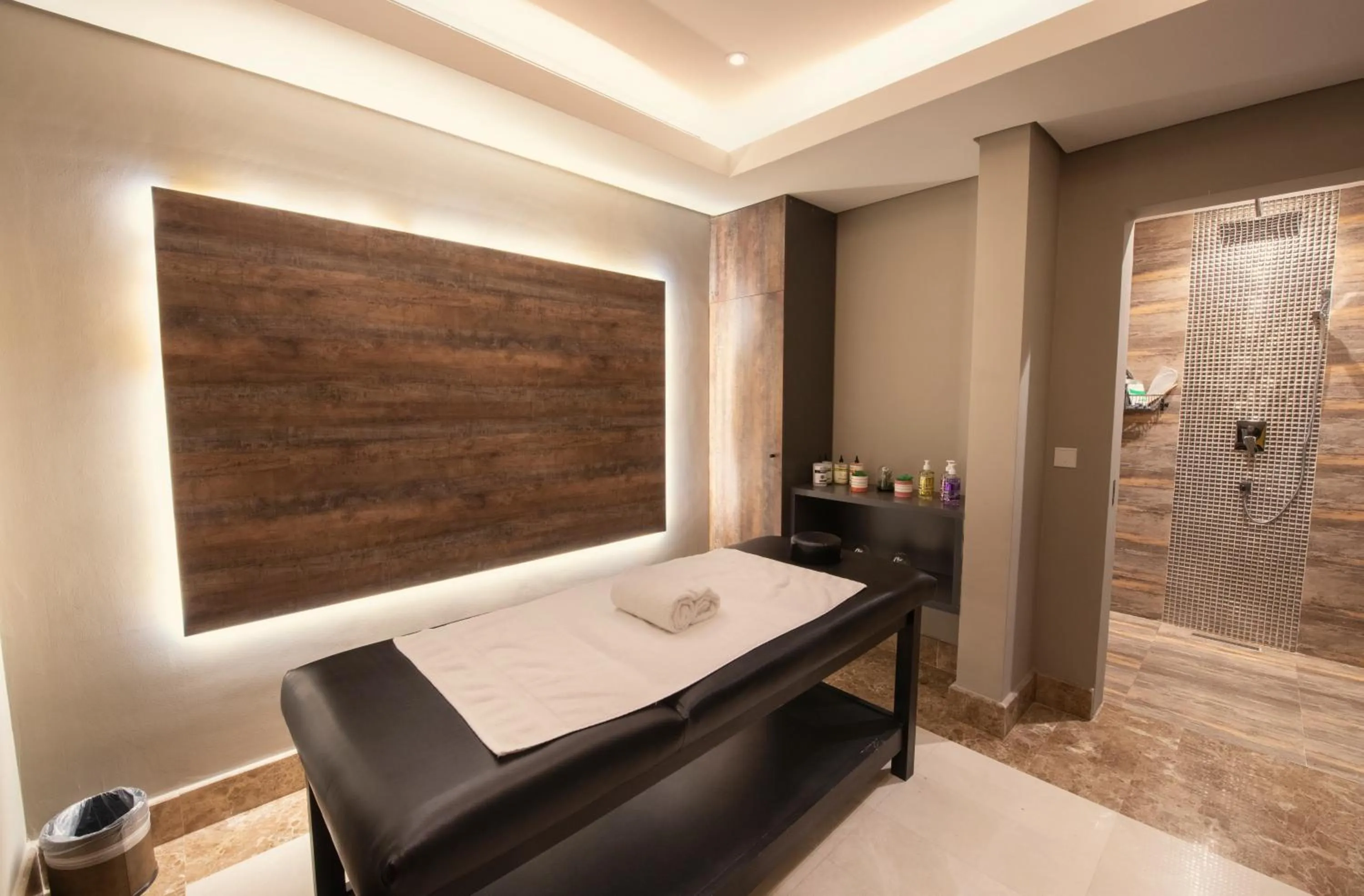 Massage in Dorat Najd Resort