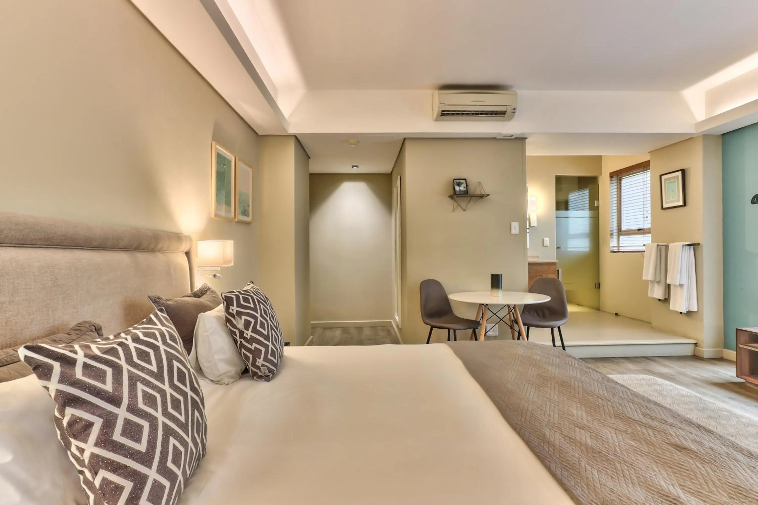 Bed in WINK Aparthotel Foreshore