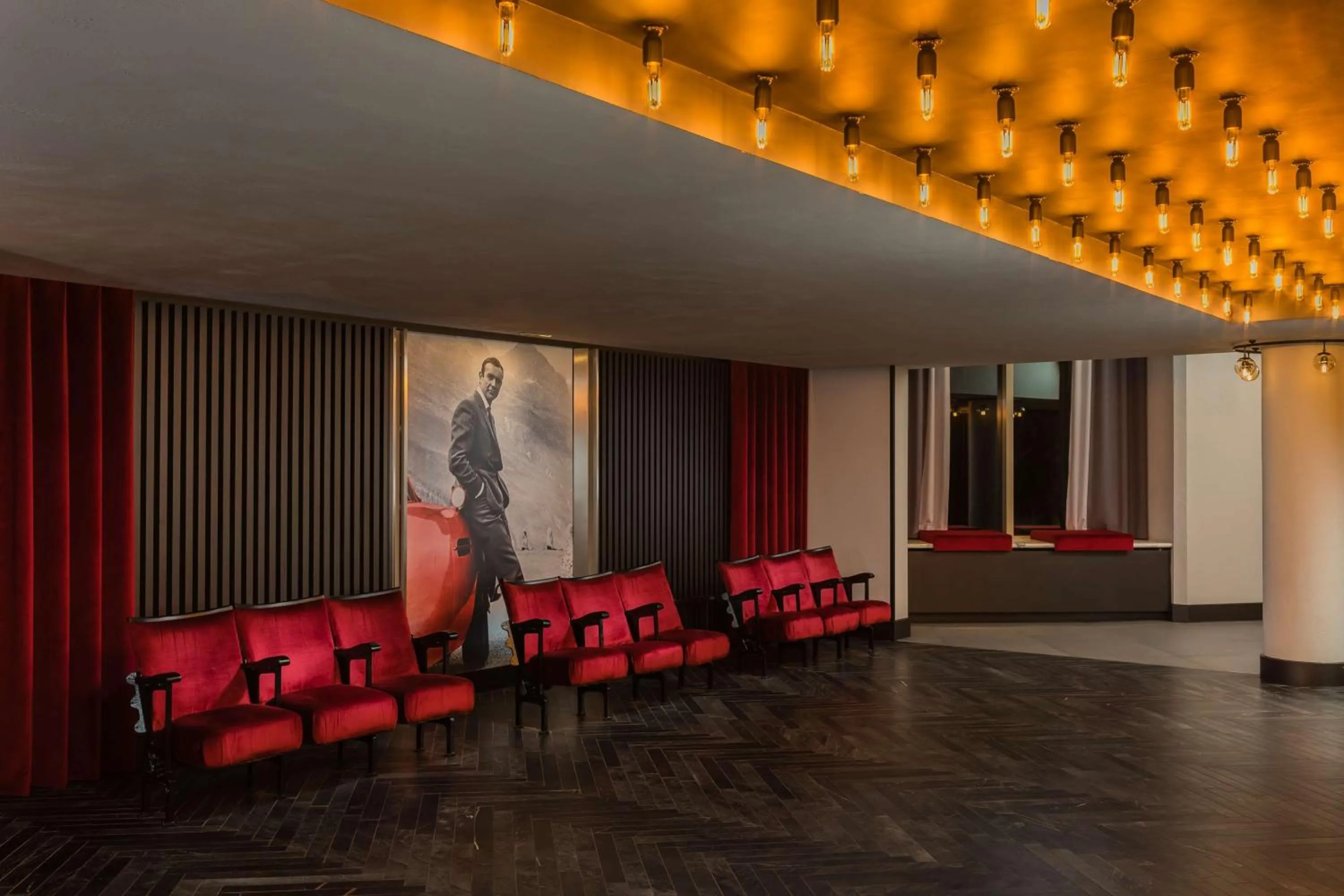 Lobby or reception in Radisson RED London Heathrow