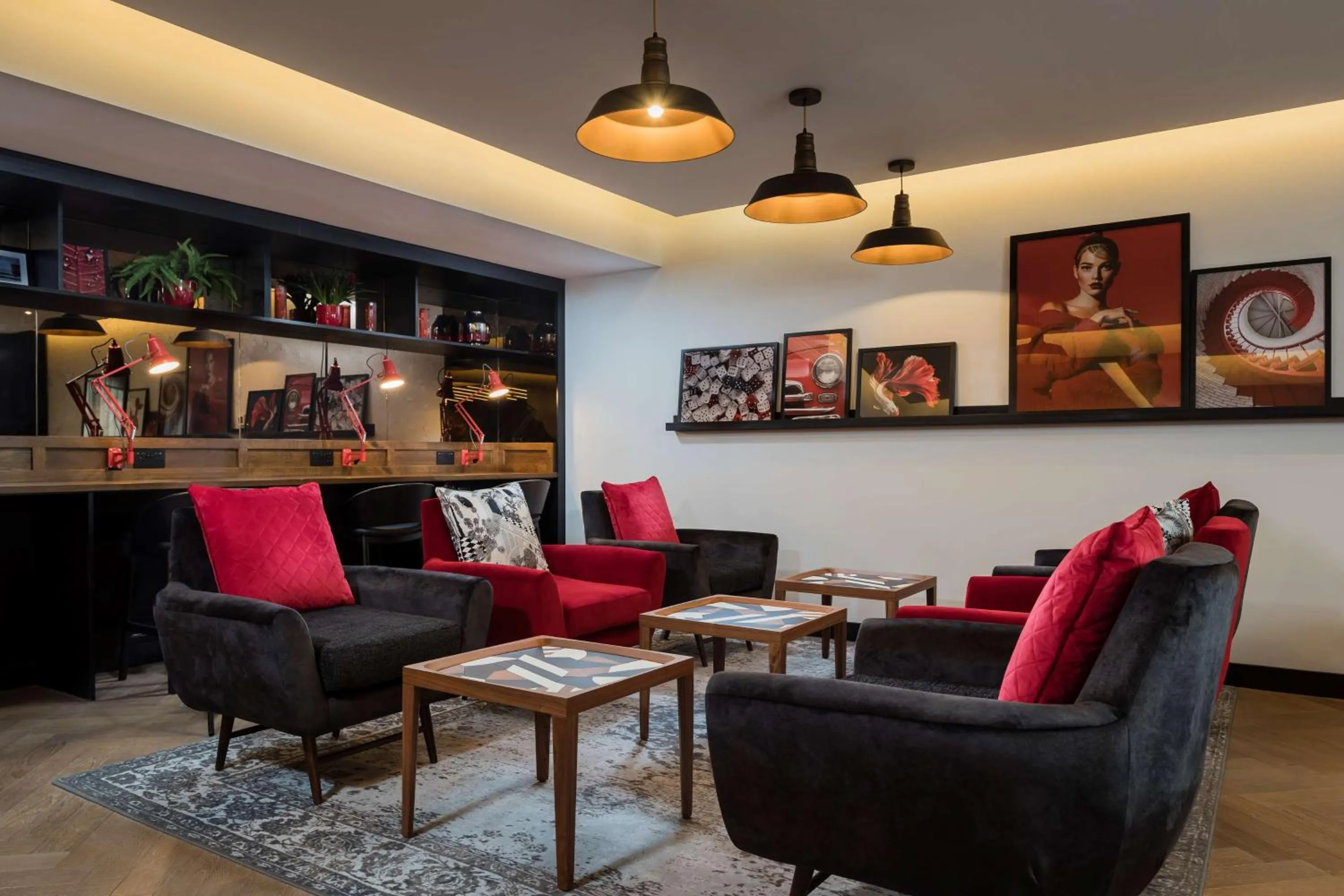 Lounge or bar in Radisson RED London Heathrow