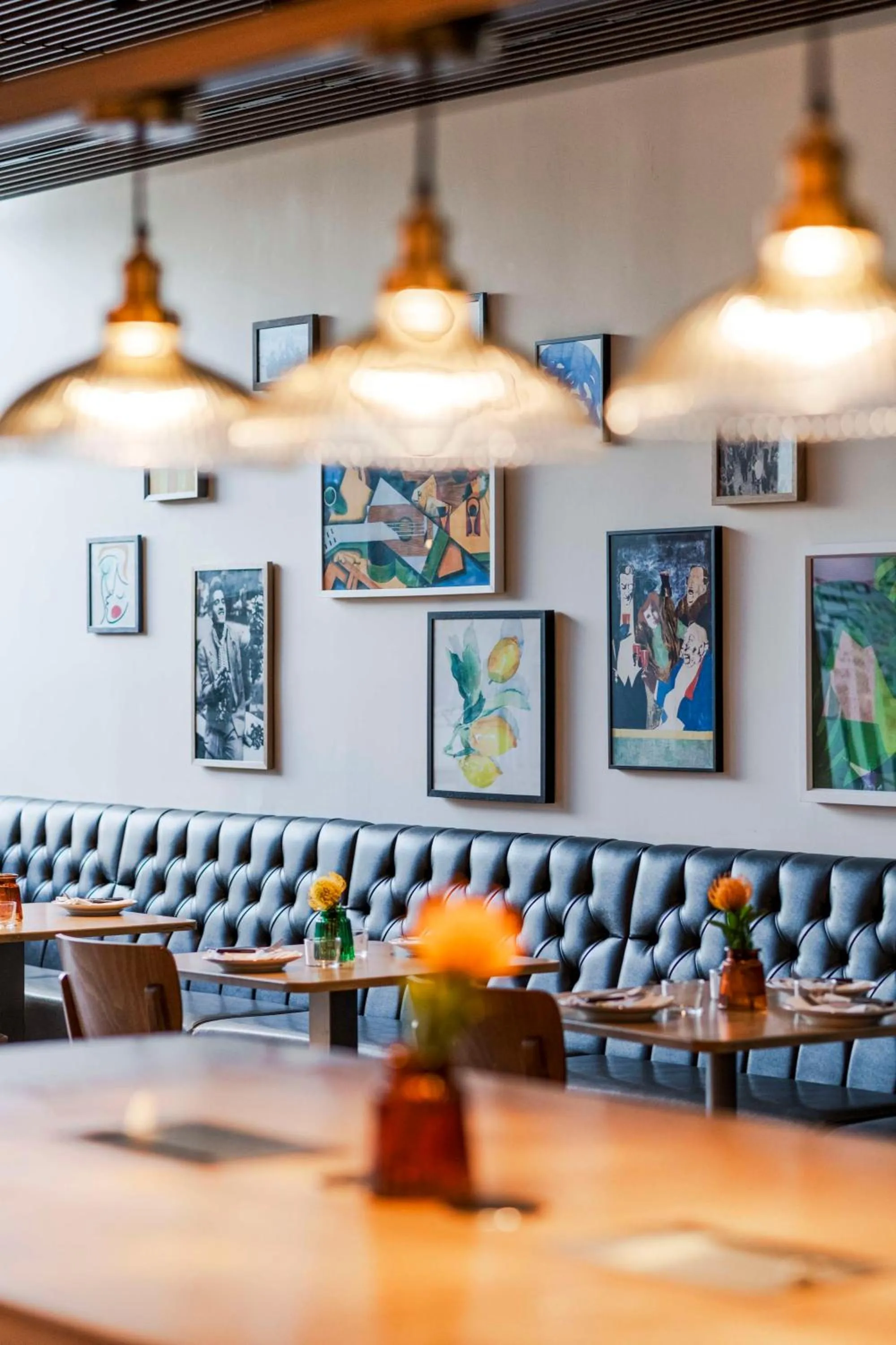 Restaurant/places to eat in Radisson RED London Heathrow