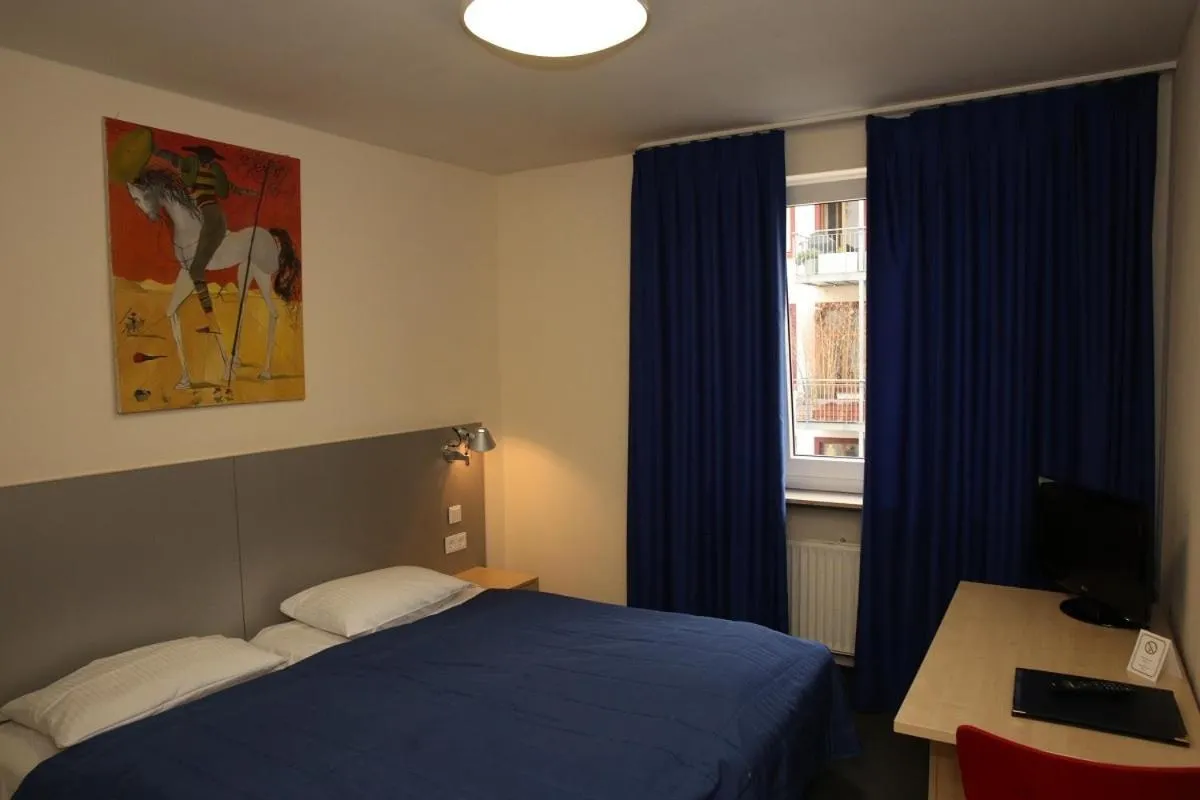 Bed in Hotel Münchner Hof