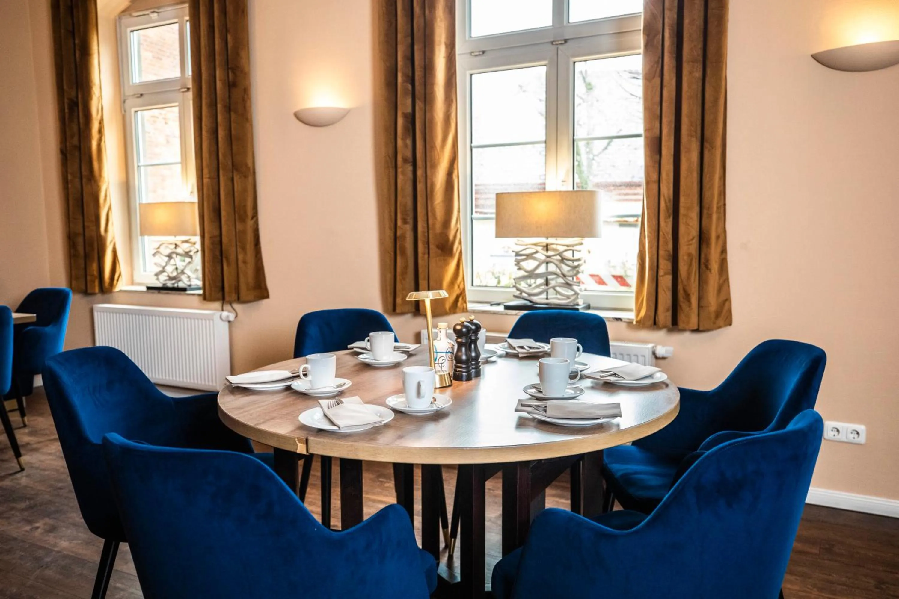 Restaurant/places to eat in Hotel am Rathaus