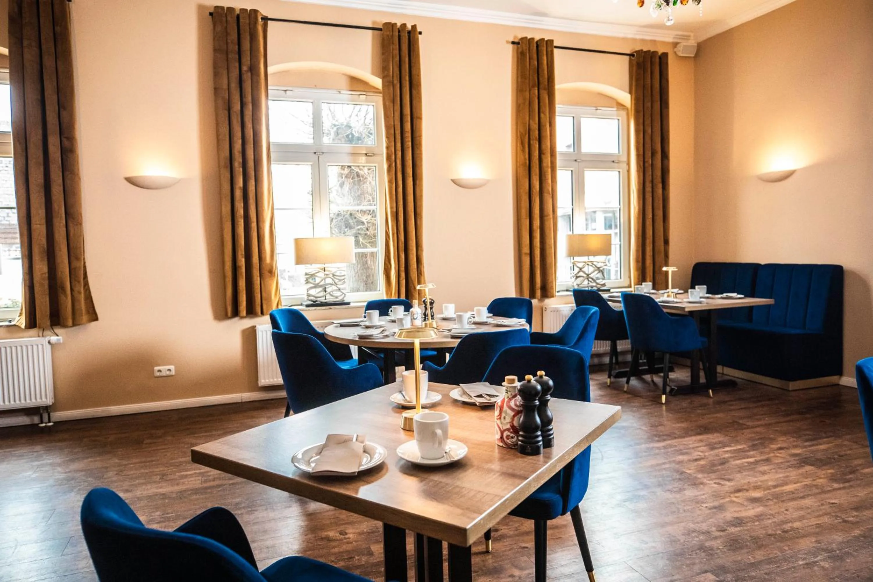 Restaurant/places to eat in Hotel am Rathaus