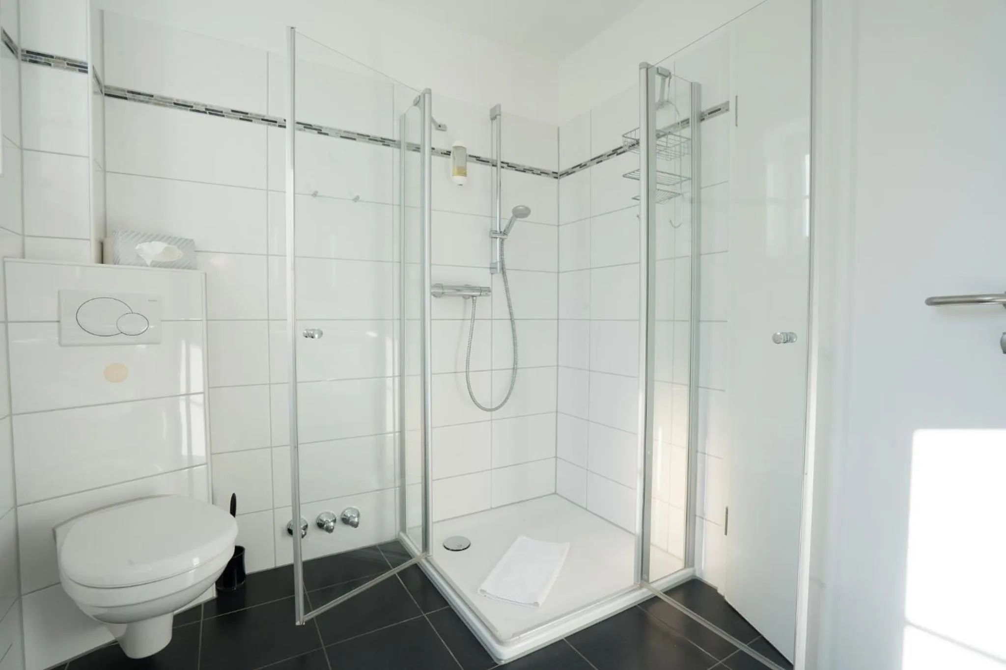 Bathroom in Hotel am Rathaus