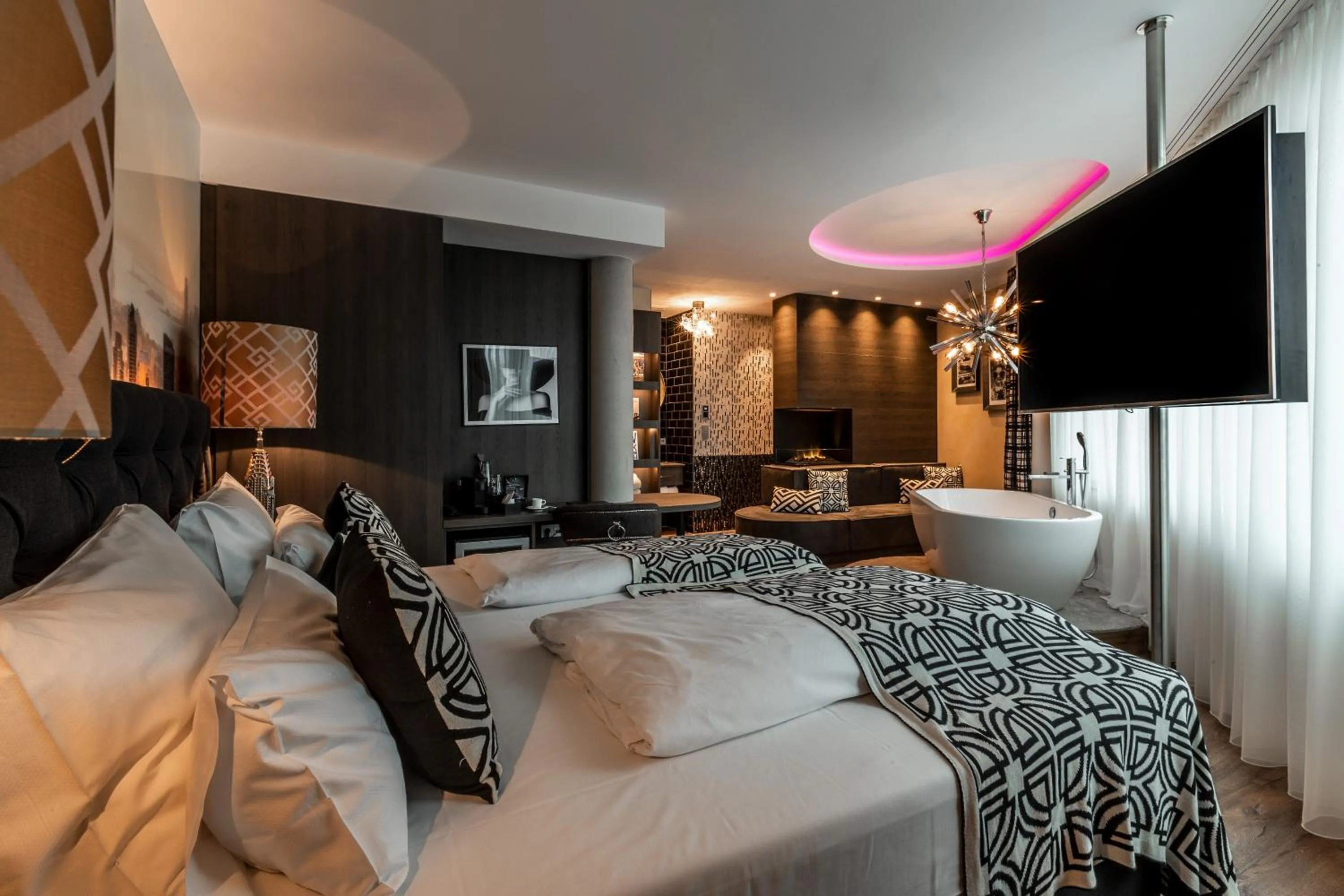 Photo of the whole room, Bed in BLOCK Hotel & Living