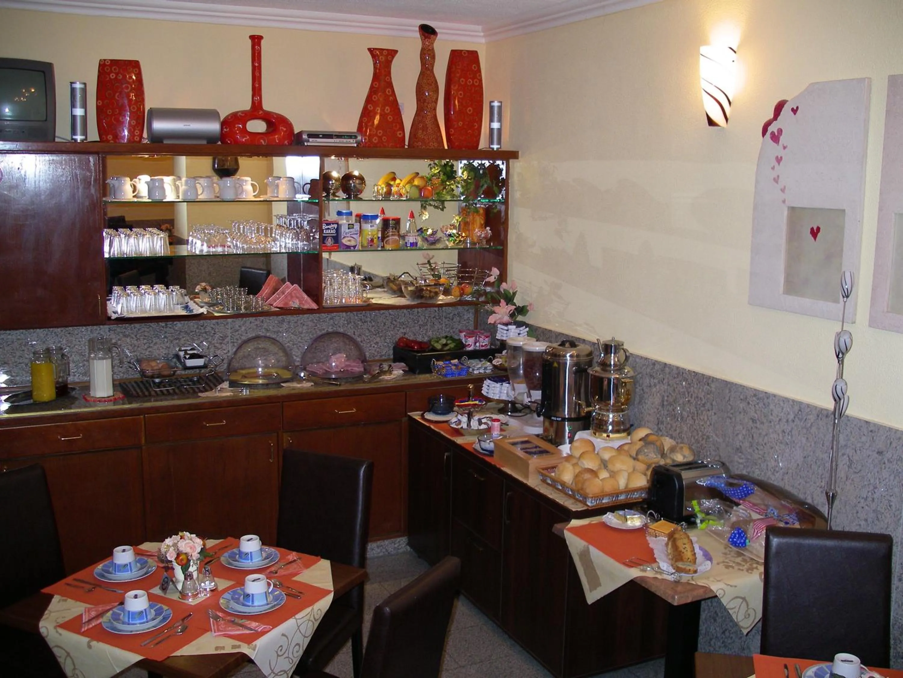 Food in Hotel Elbe Street 34