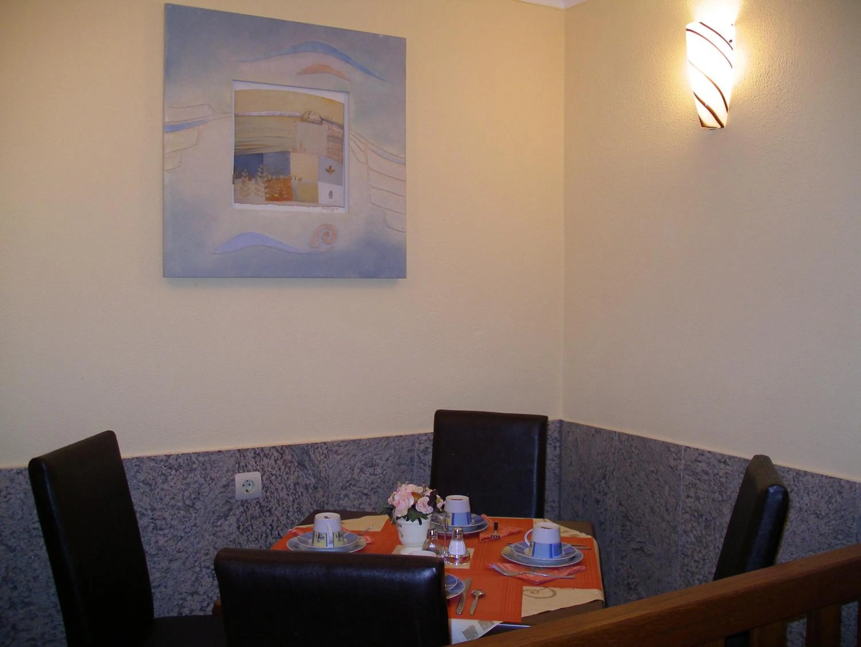 Dining area in Hotel Elbe Street 34