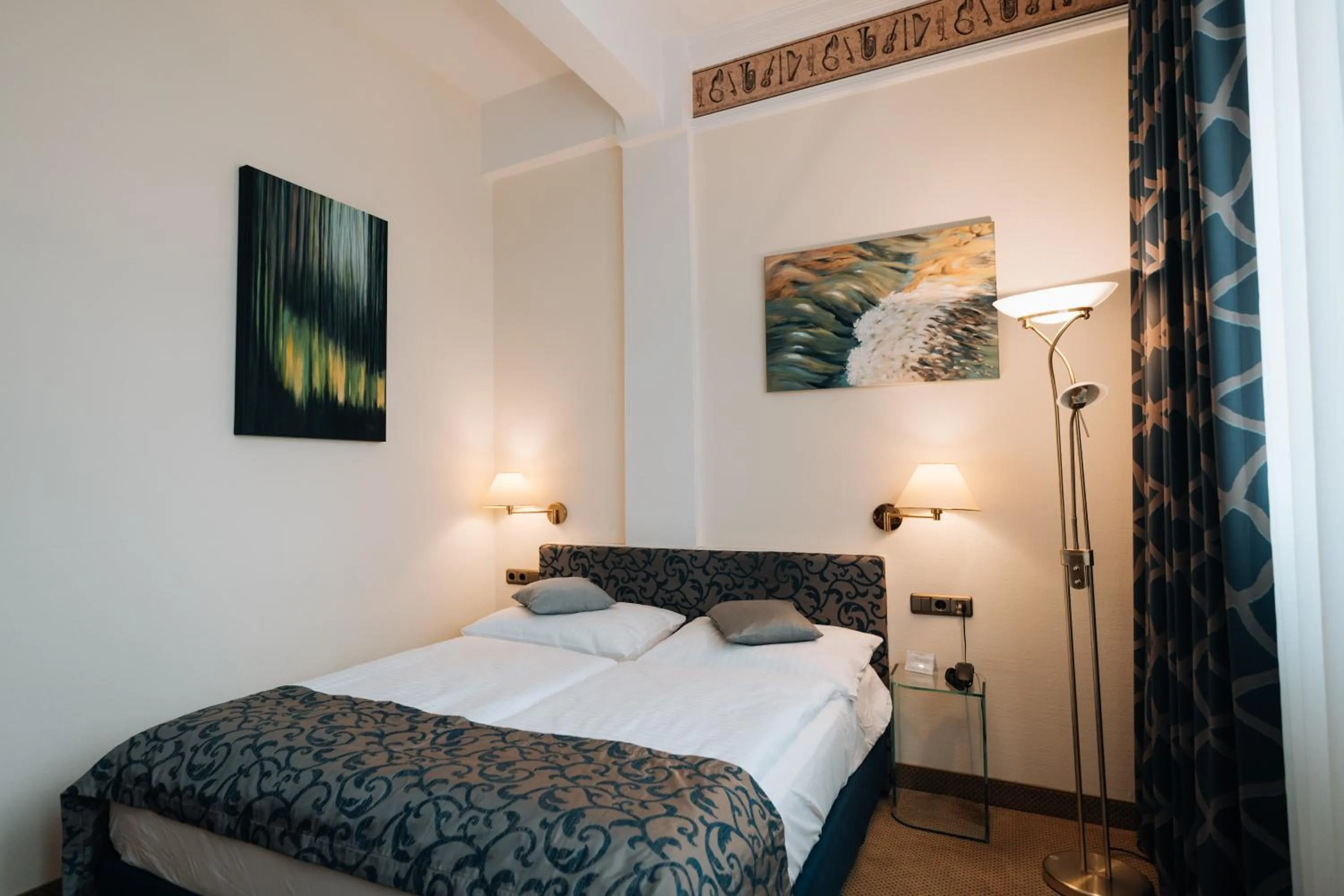 Bed in Hotel Viktoria