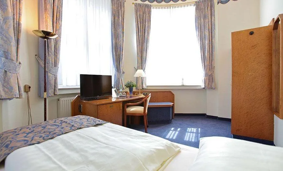 Bed in Hotel Viktoria