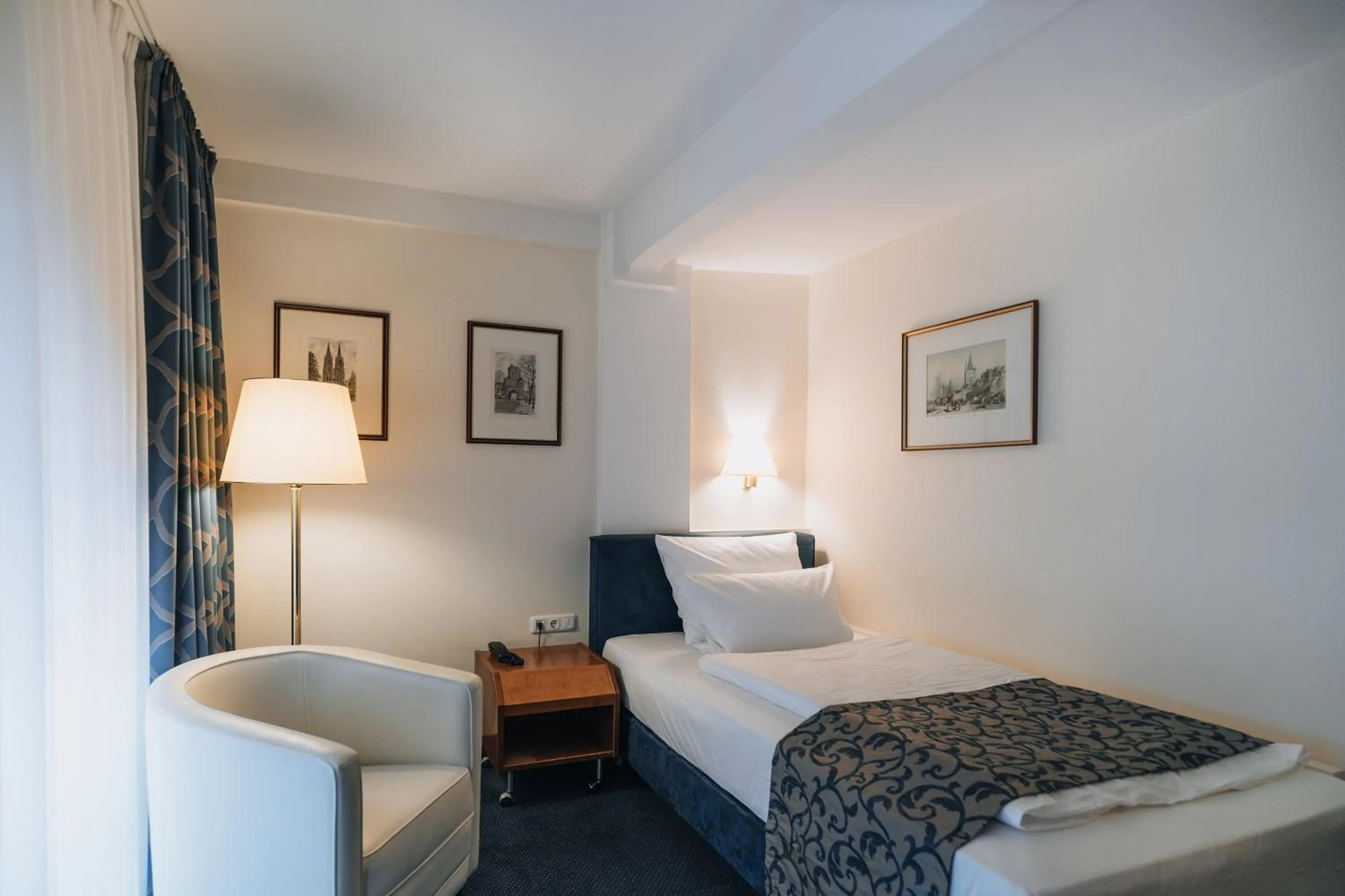 Bed in Hotel Viktoria