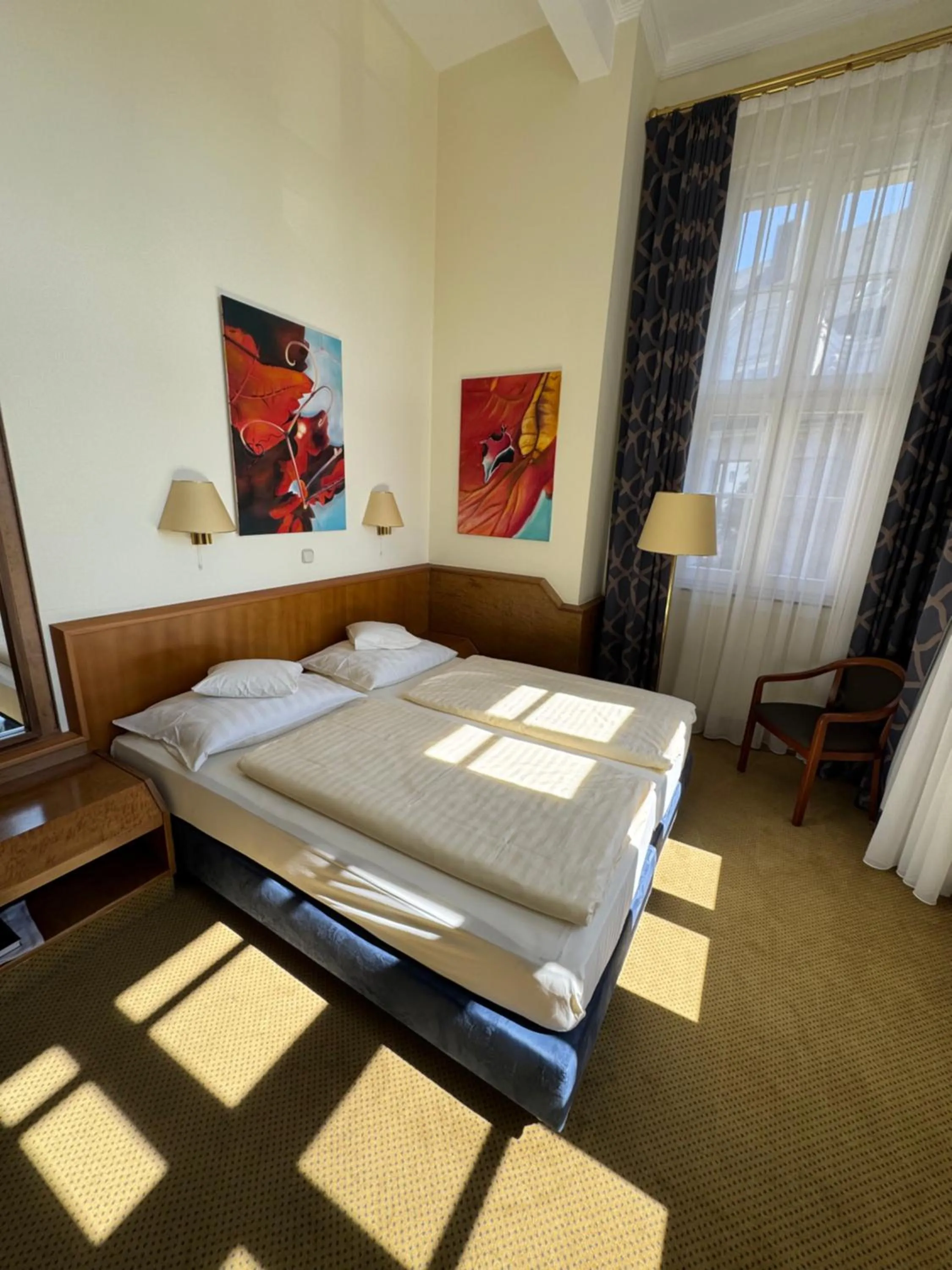 Bed in Hotel Viktoria